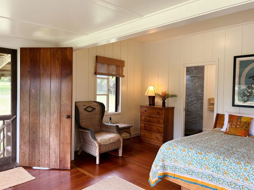 15-Sunrise_Cottage_Primary_Bedroom_4_WEB.jpg