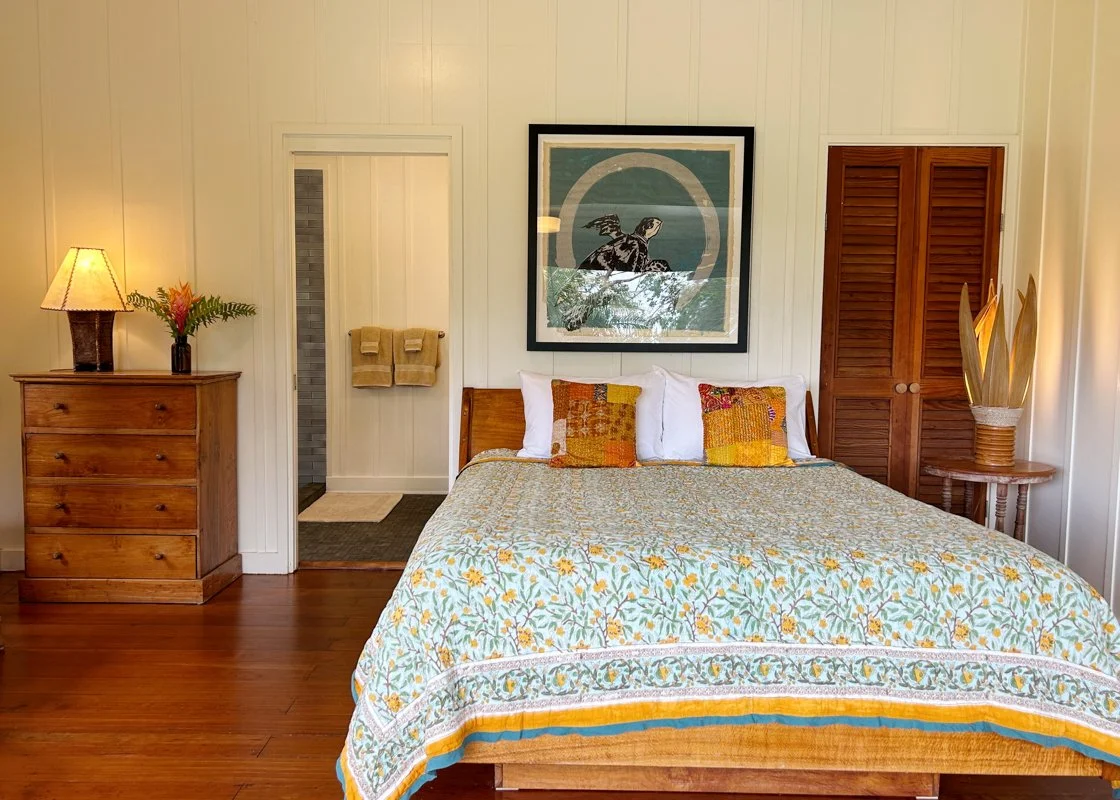 17-Sunrise_Cottage_Primary_Bedroom_2_WEB.jpg