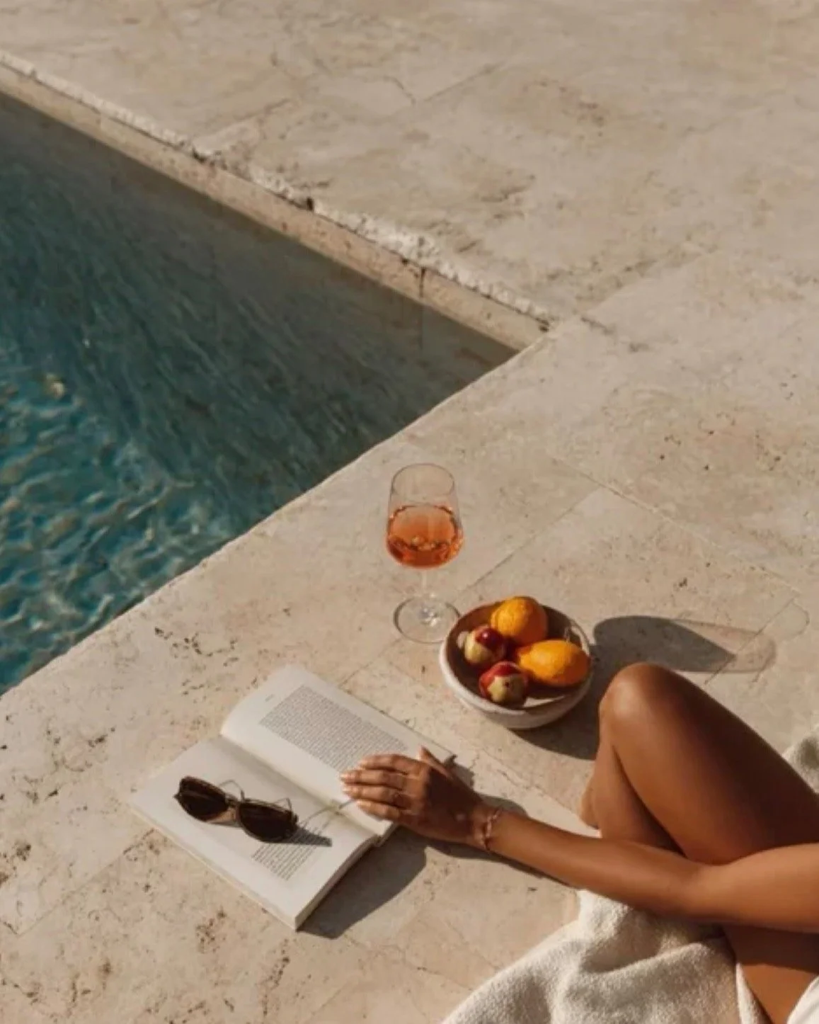 Slow weekends, soft light, and a moment to pause.

The kind of feeling we design for - calm, considered, and quietly inspiring.

More coming soon.

Image credit: Melissa Hinde

.
.
.

#cavikohaus #creativestudio #weekendmood #slowliving #lifestyleaes