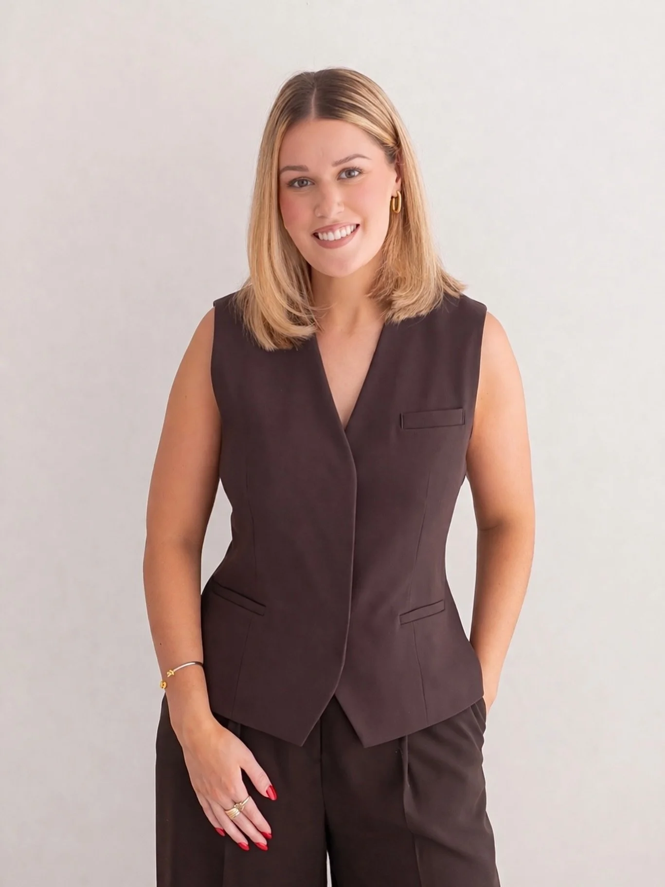 Hi, I&rsquo;m Yasmin - the founder of Caviko Haus ✨

I started Caviko Haus from a genuine love for design and the way it can communicate, connect and bring ideas to life. What began as a passion has grown into something I&rsquo;ve been working toward