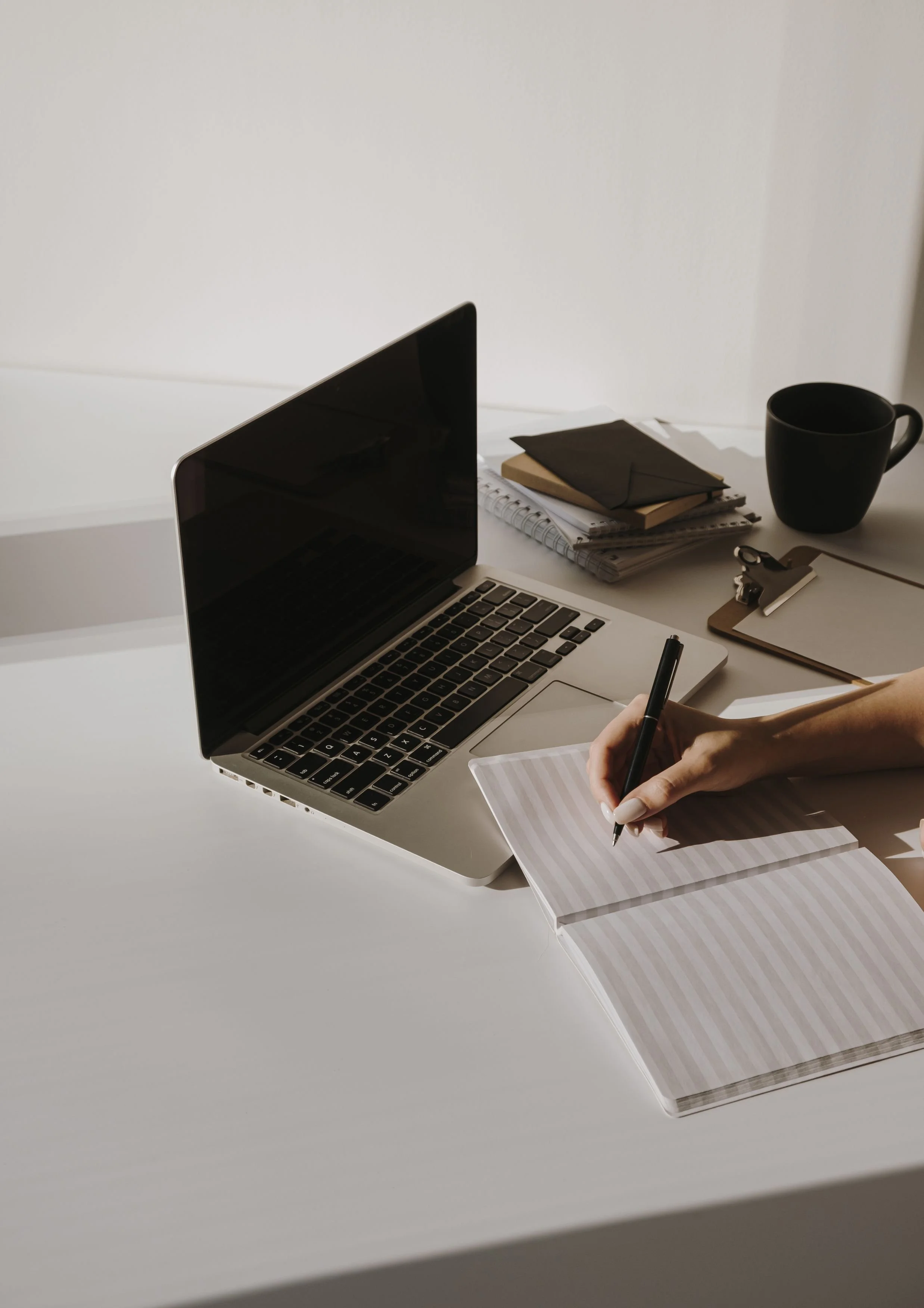 QAIROS Agency — talent management and creator representation