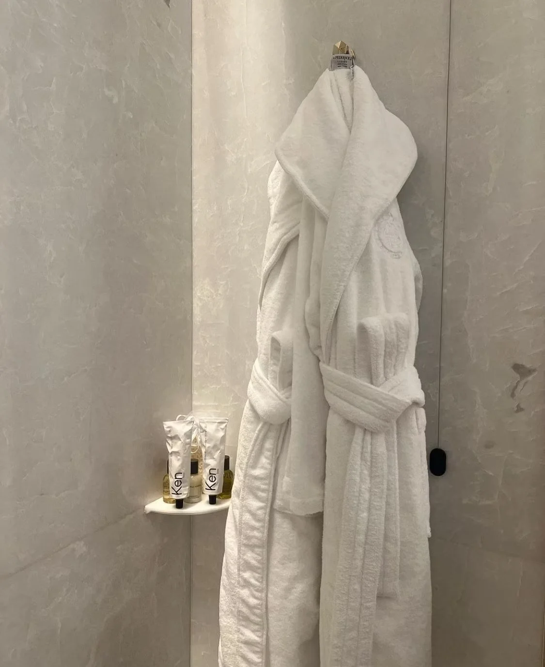 Five Bedroom + Three Bathroom – Standard Cleaning