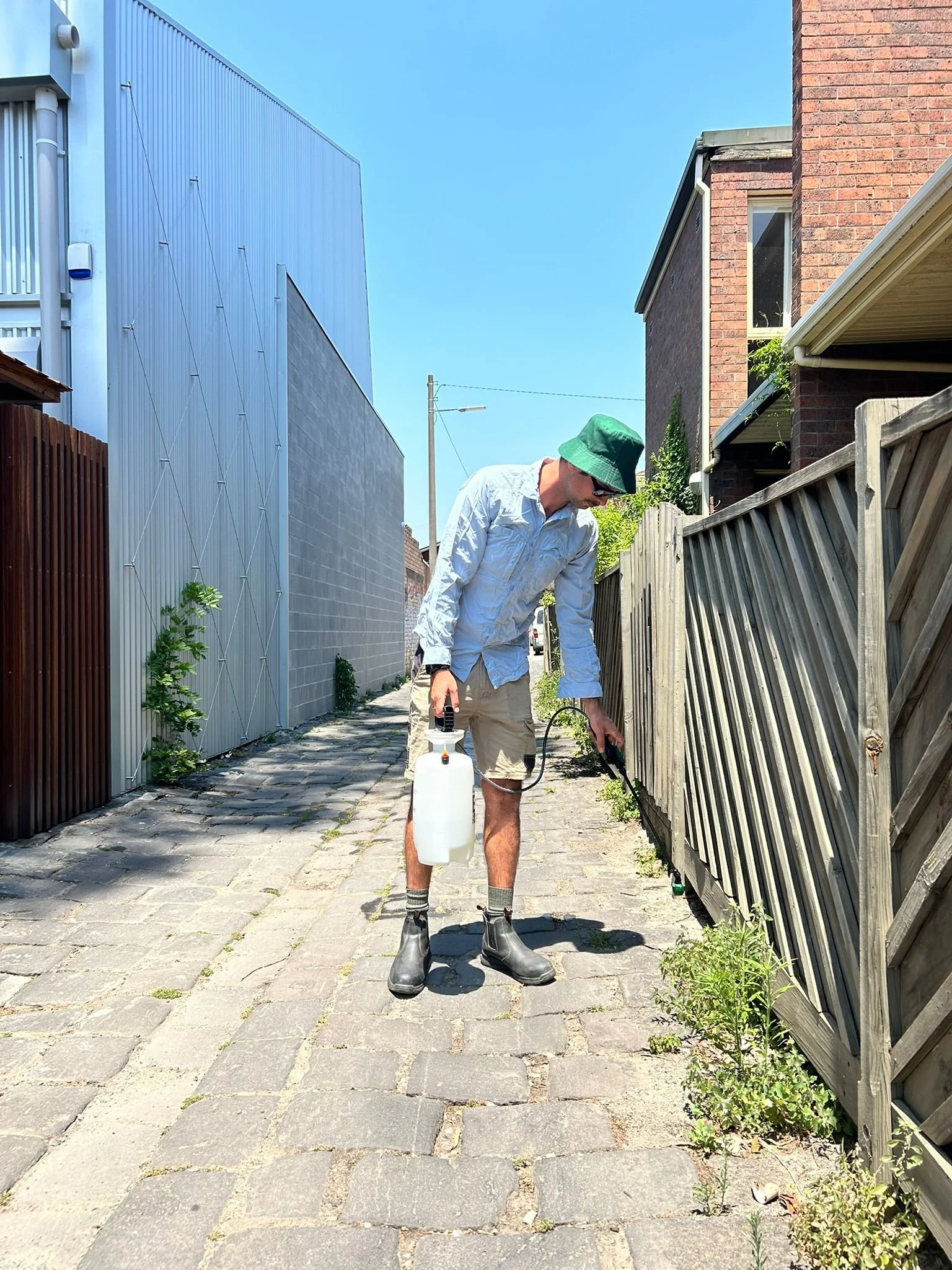 Fitzroy North—Weed Spray & Laneway Cleanup