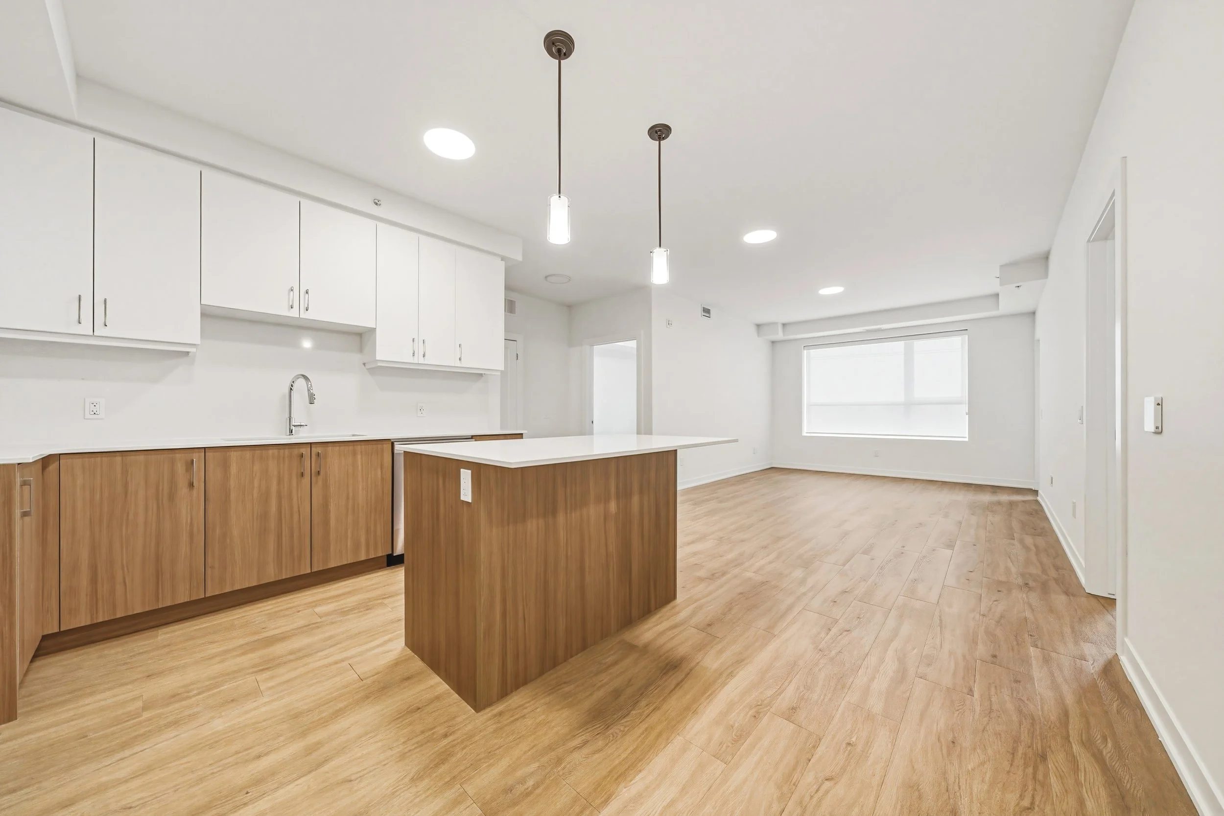 6-Regal - 155 Greenbrier Road, Cambridge.jpg