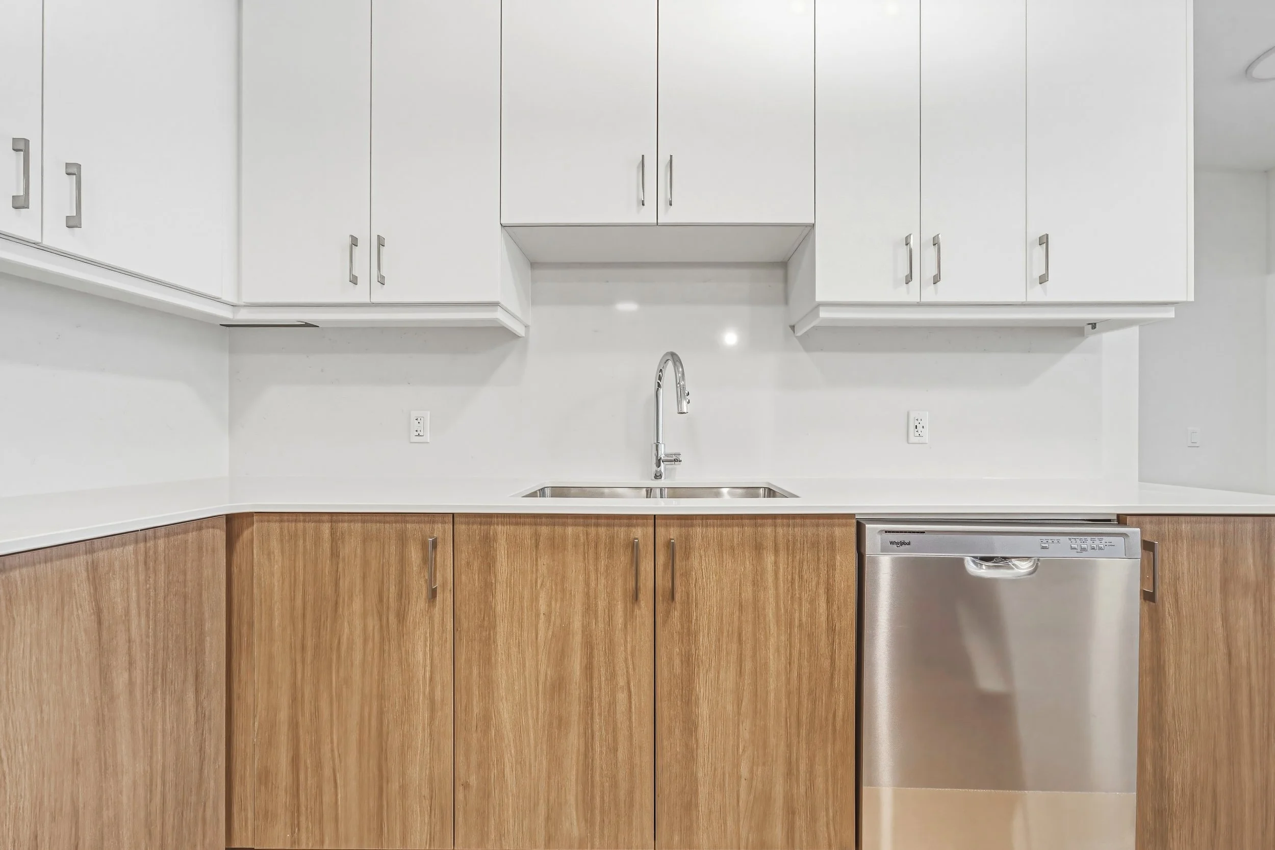 5-Regal - 155 Greenbrier Road, Cambridge.jpg