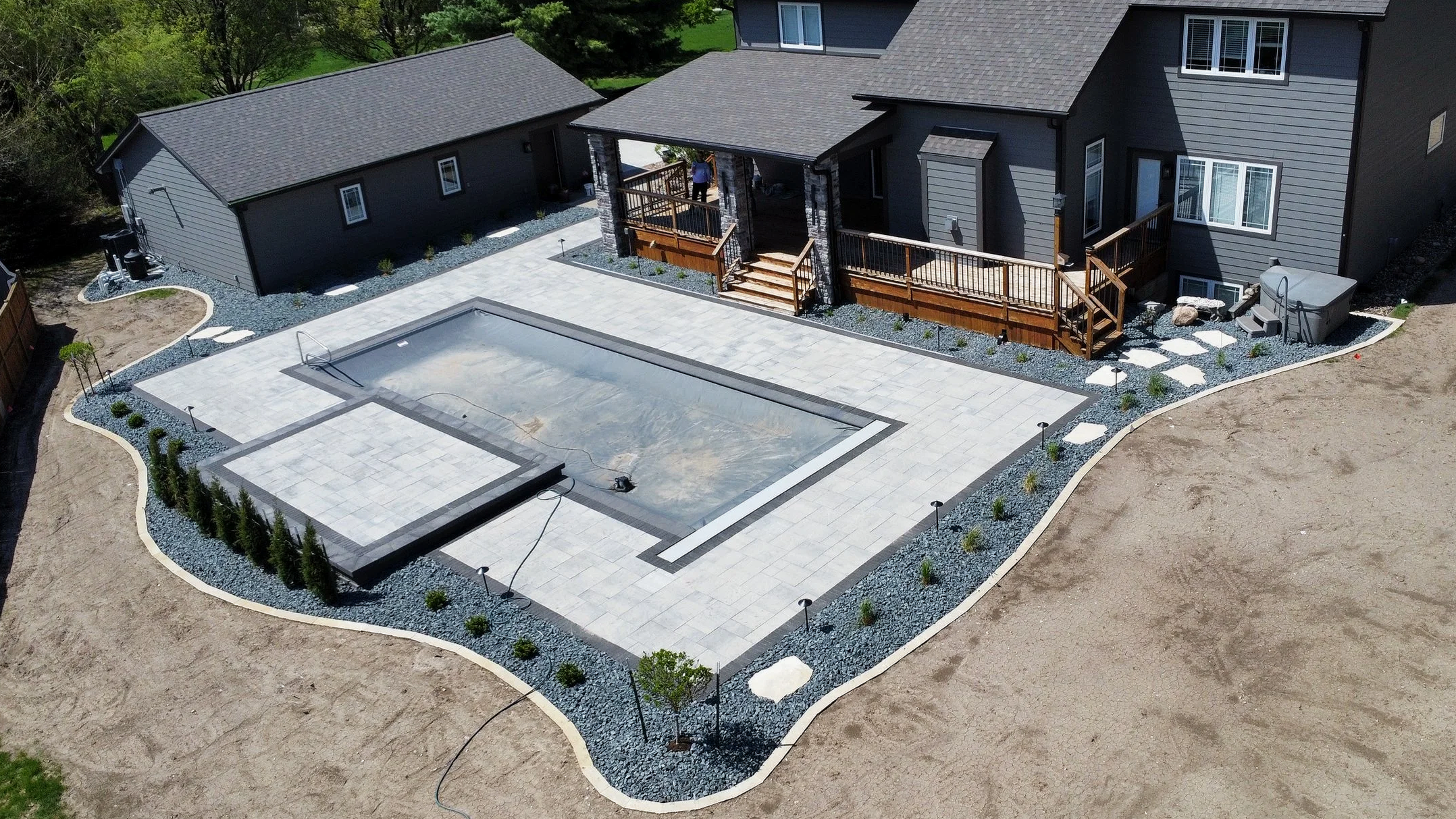 dji_fly_20260420_140234_75_1776711759893_photo_optimized.png