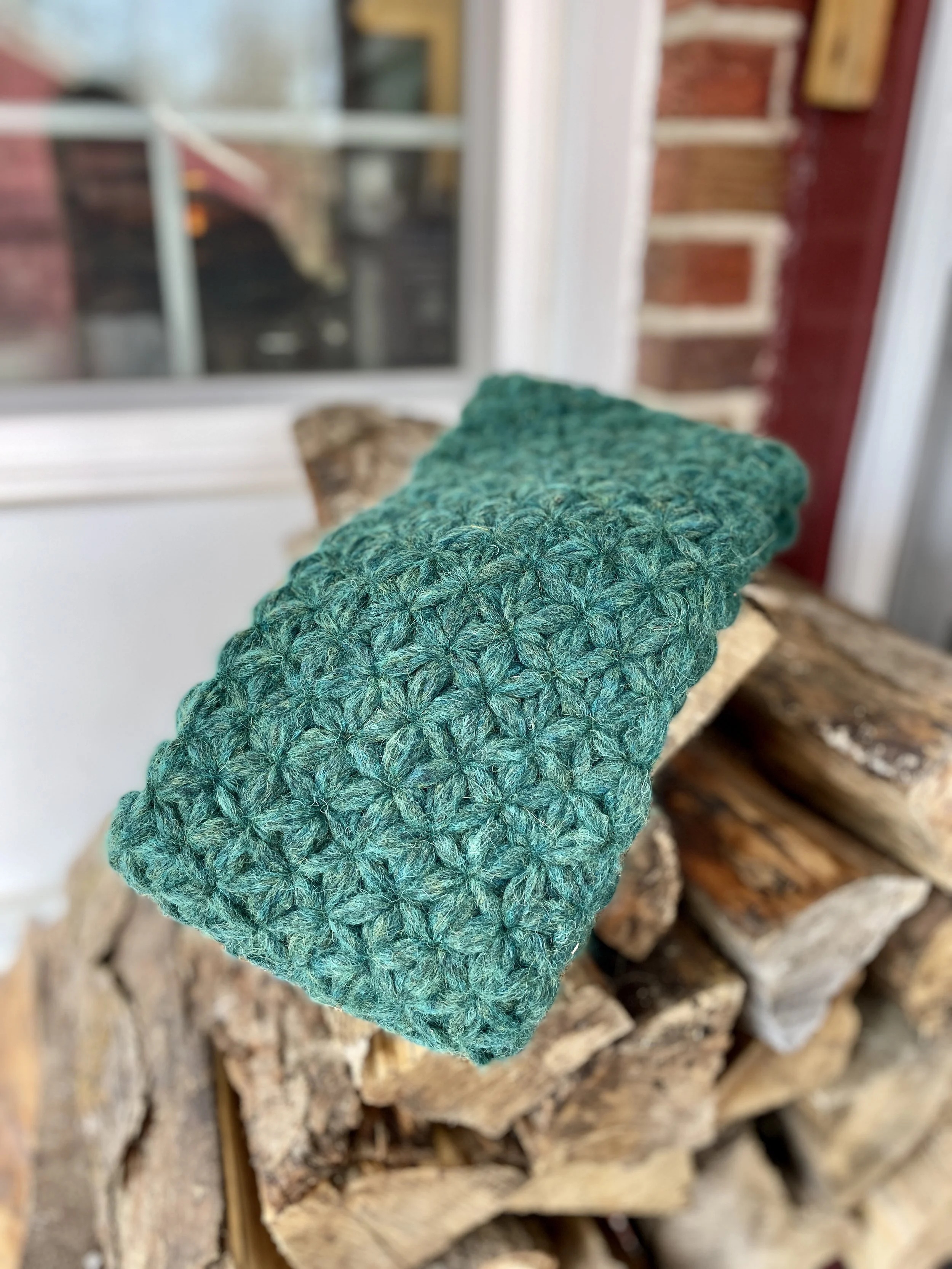Jasmine cowl