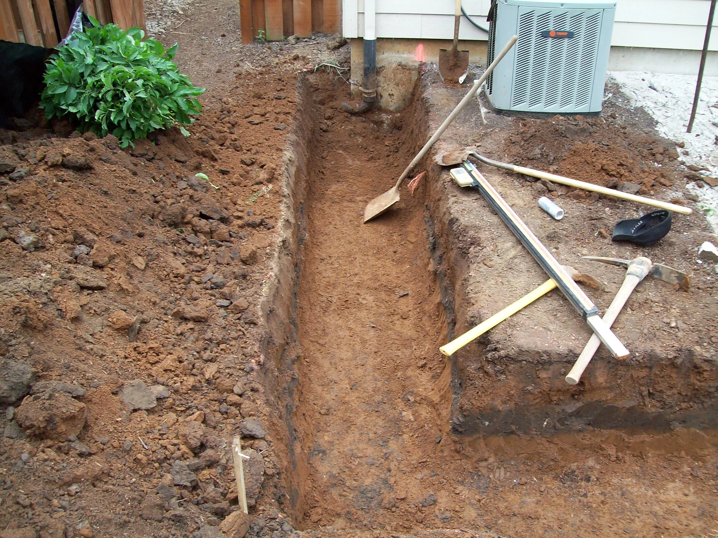 footing dig for addition.JPG