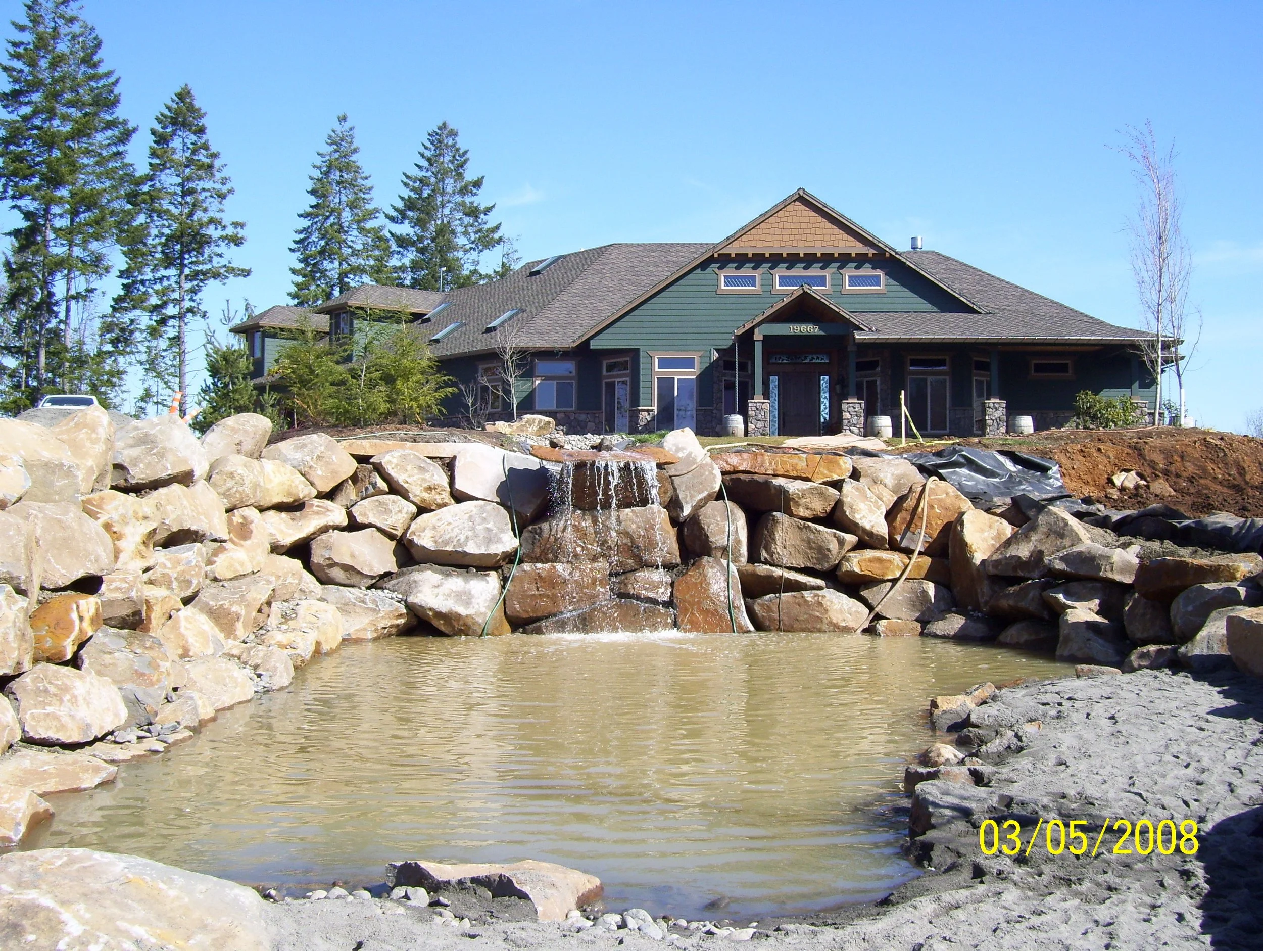 bradys water feture (9).JPG