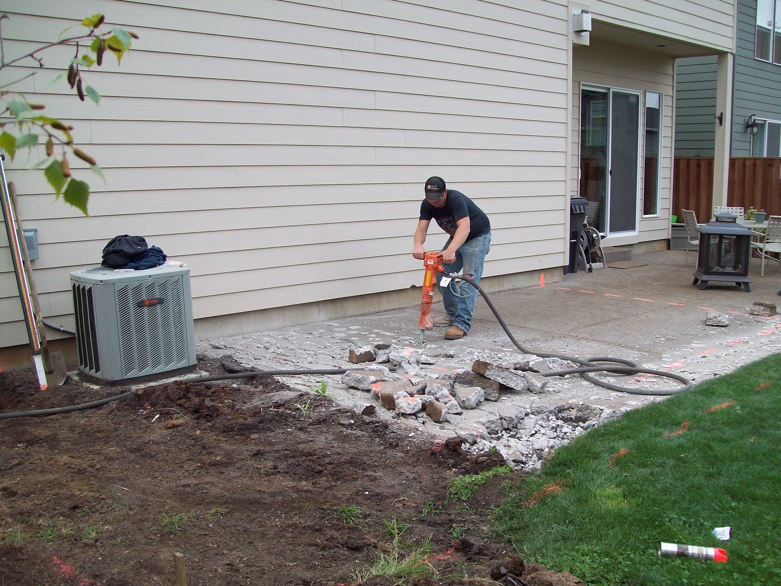 footing dig for addition (2).JPG