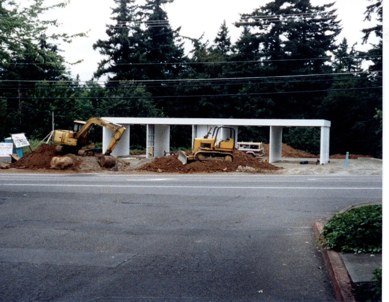 pioneer carwash site work 1999.jpg