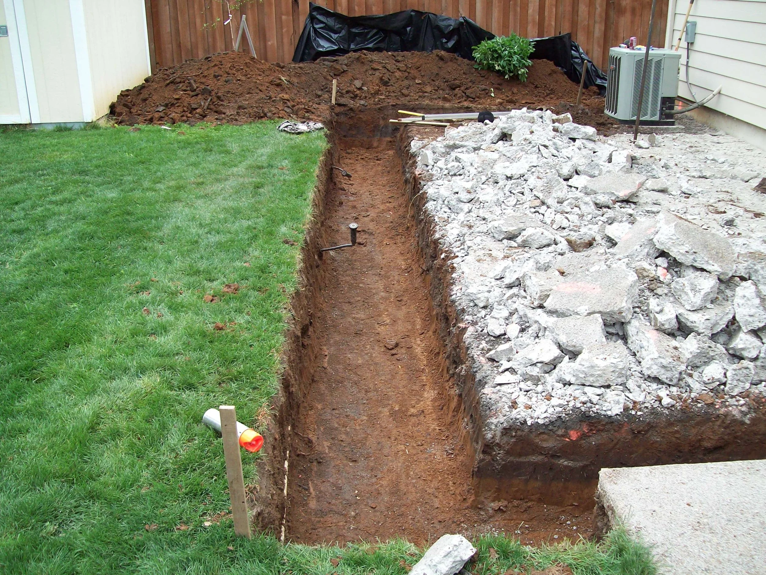 footing dig for addition (3).JPG