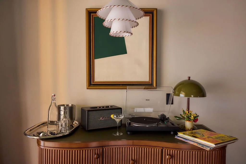 RECORD PLAYER 3.jpg