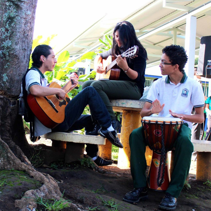 Teen benefits of becoming bilingual