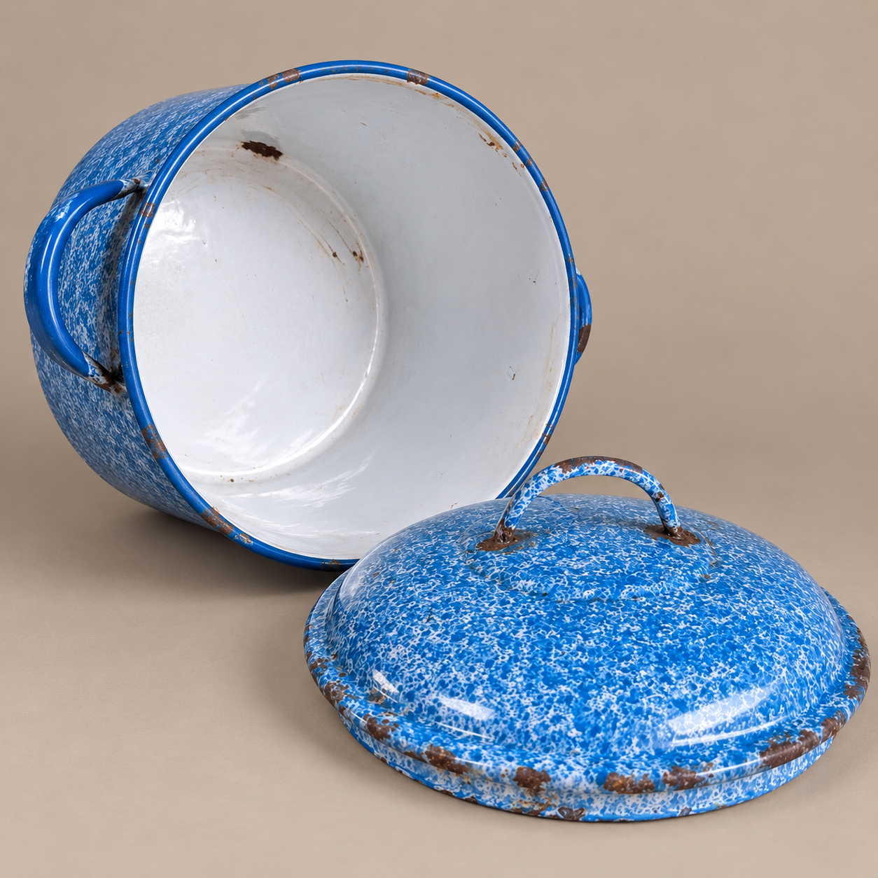 Blue & White Mottled Enamel Flour Bin-Inside.png