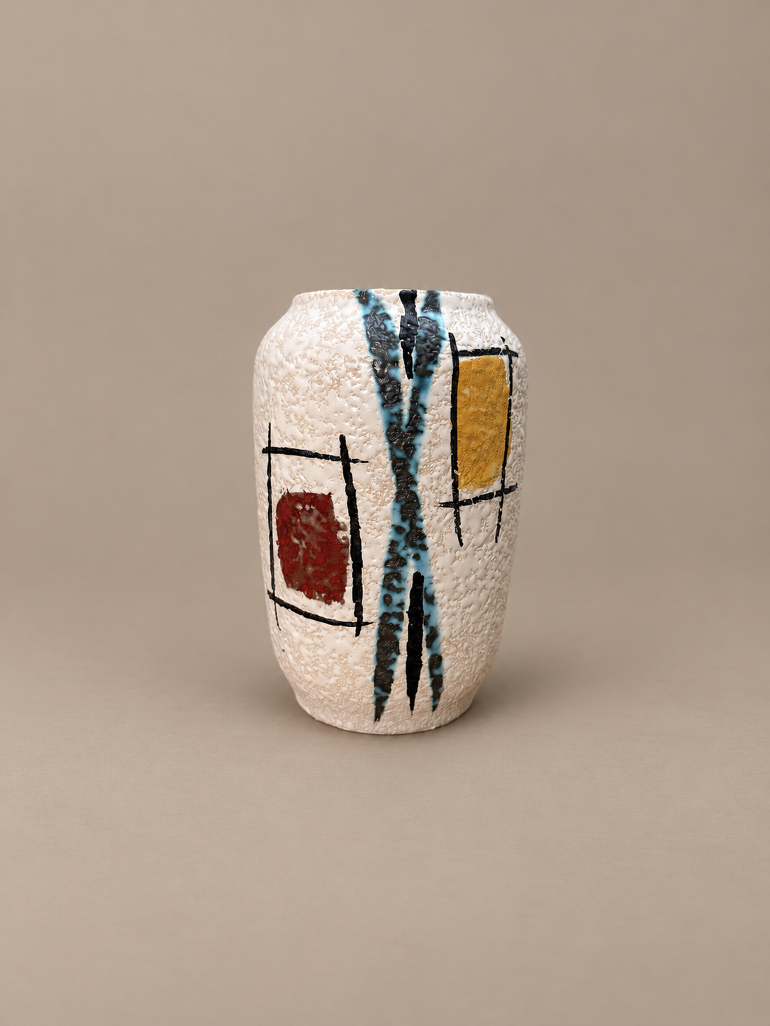 Scheurich Abstract West German Vase Model 238 3.png