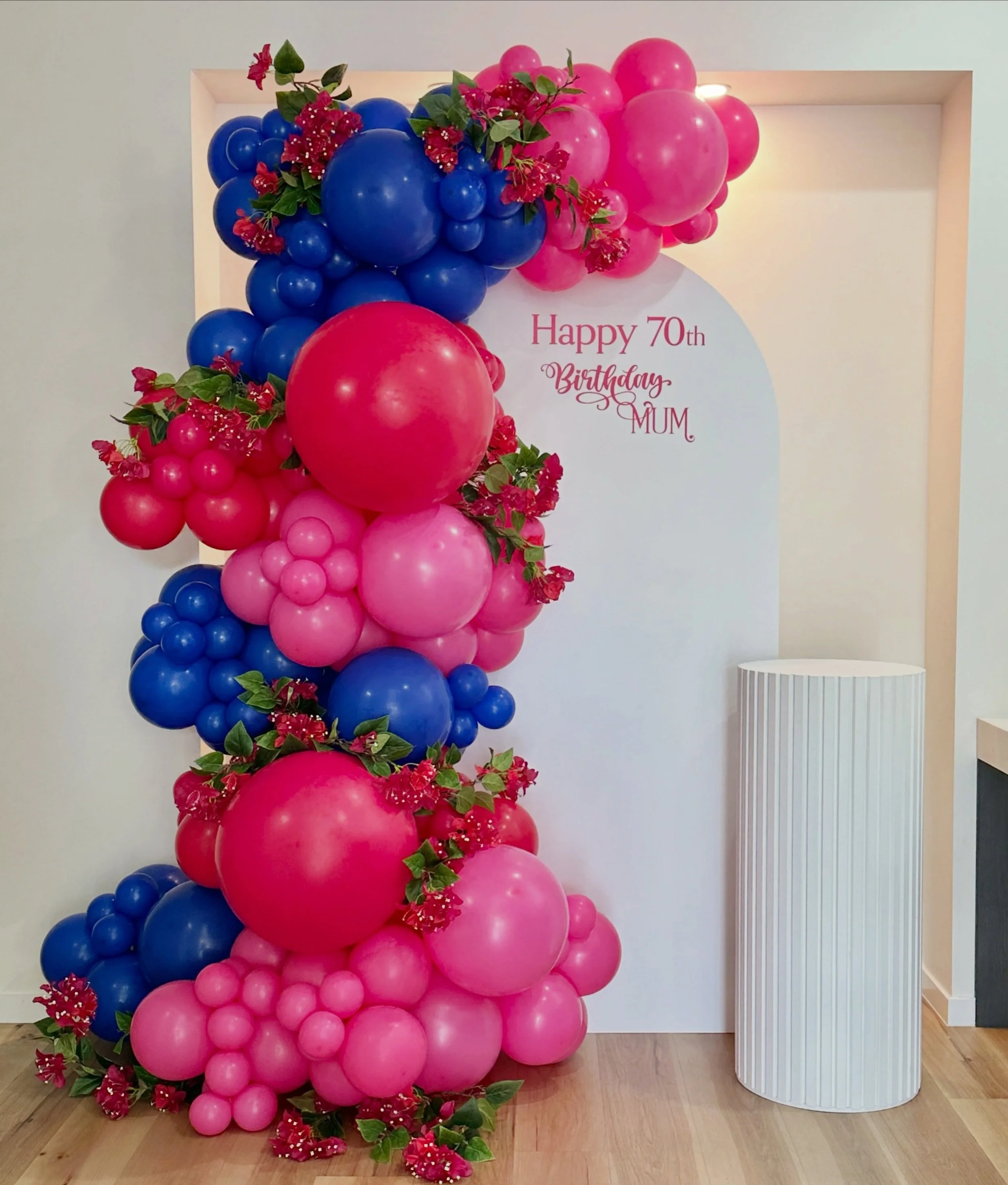 Celebrating 70 in full bloom 🌸✨

A beautiful balloon backdrop paired with lush faux bougainvillea, Paloma cake plinth and a touch of effortless elegance was the perfect party setting for a very special Mum&rsquo;s 70th Birthday

Backdrop &bull; Ball