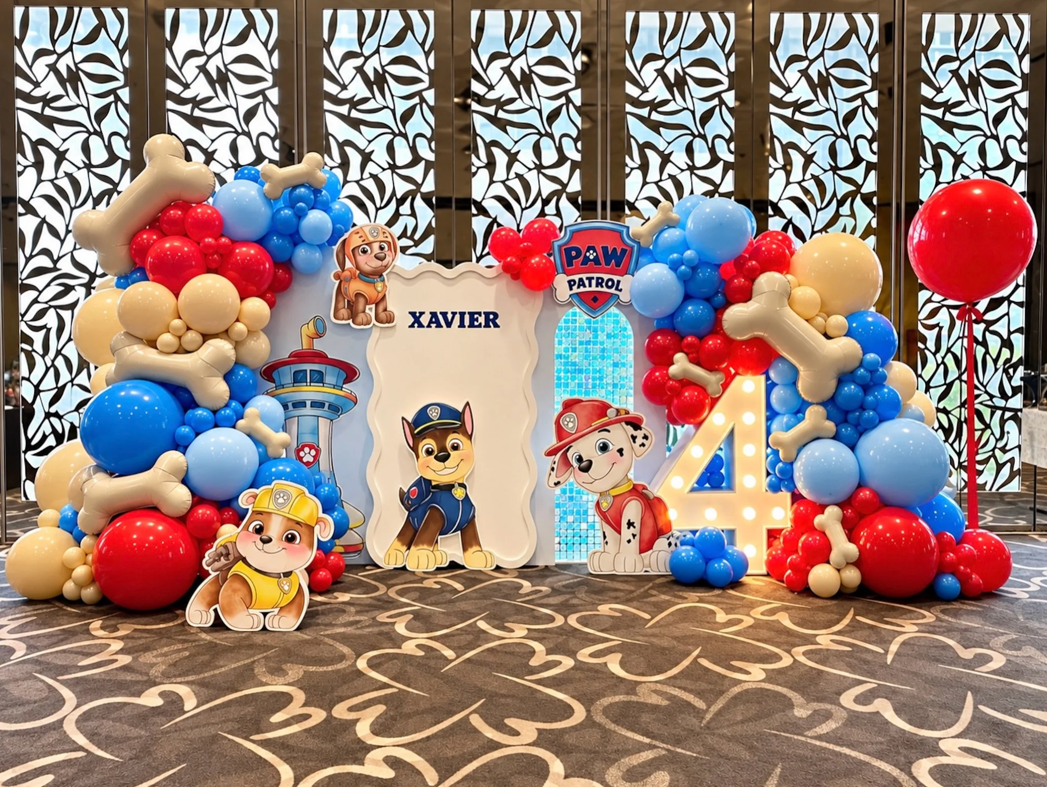 🐾🚨 Pups on a mission and fun galore ~ this room is party ready for Birthday FOUR! 🐶❤️💙

Calling all pups! No job is too big, no pup is too small when it comes to celebrating Xavier turning 4 🎈🐾

We transformed the beautiful ballroom at The Empo