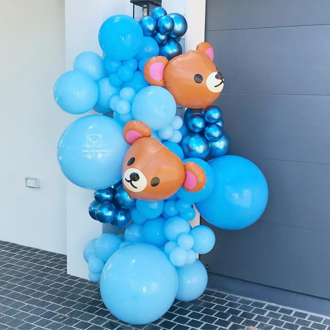 Teddy Bear Balloon Garland.jpeg