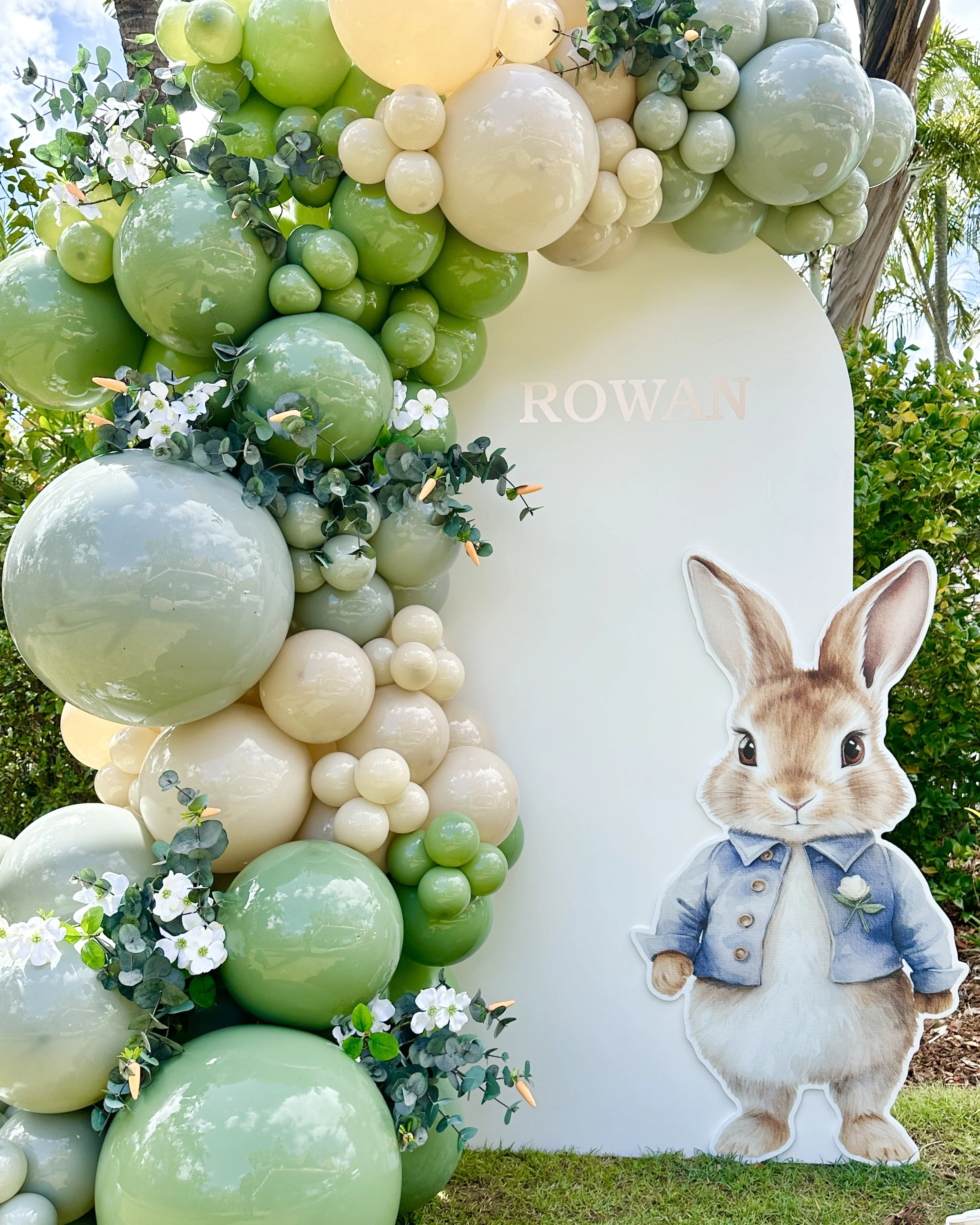 Peter Rabbit first birthday balloon and backdrop setup in Brisbane