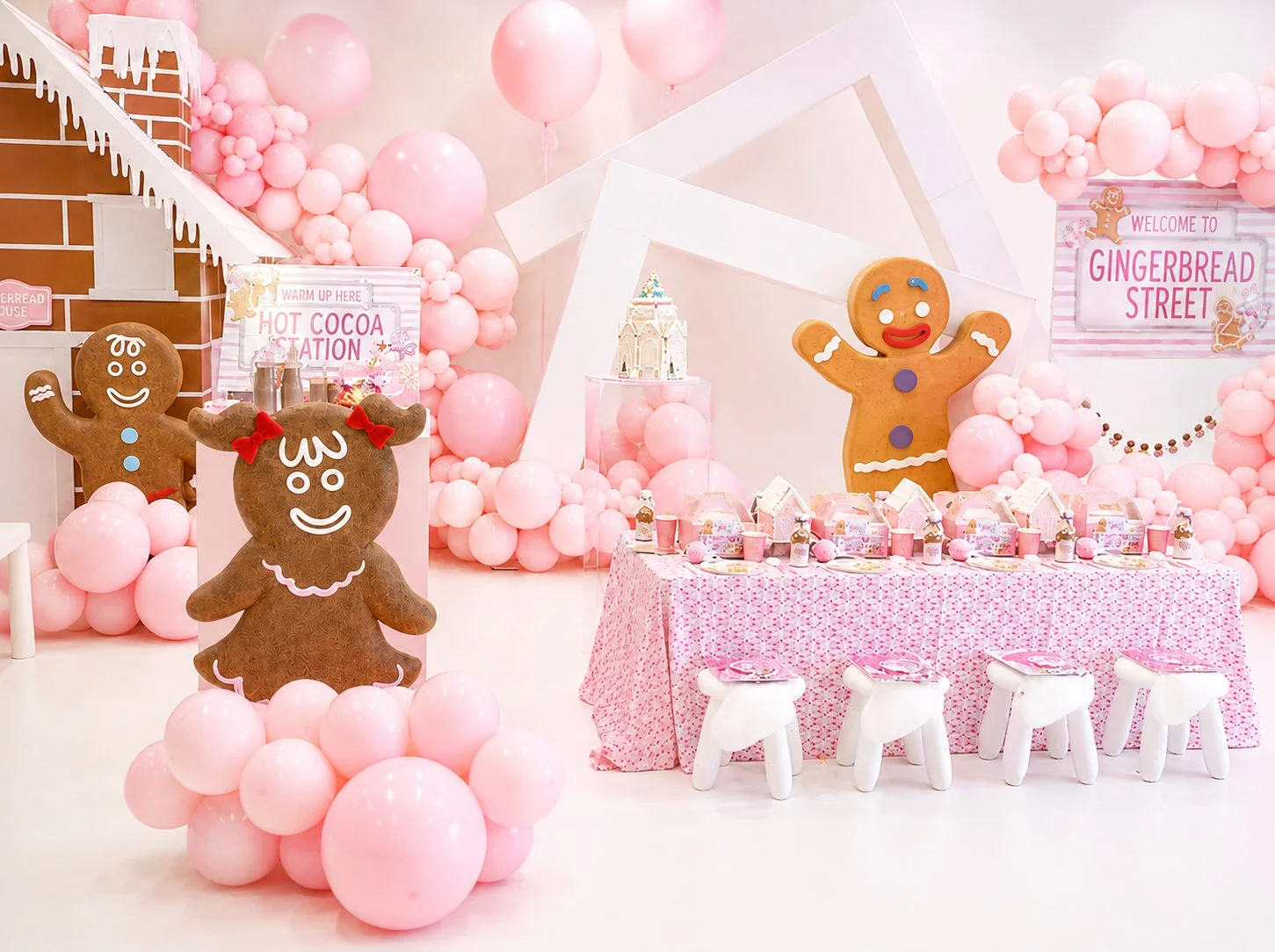 Gingerbread party theme - Brisbane Balloons - Brisbane Party Hire - Gold Coast Balloons - Print Candy