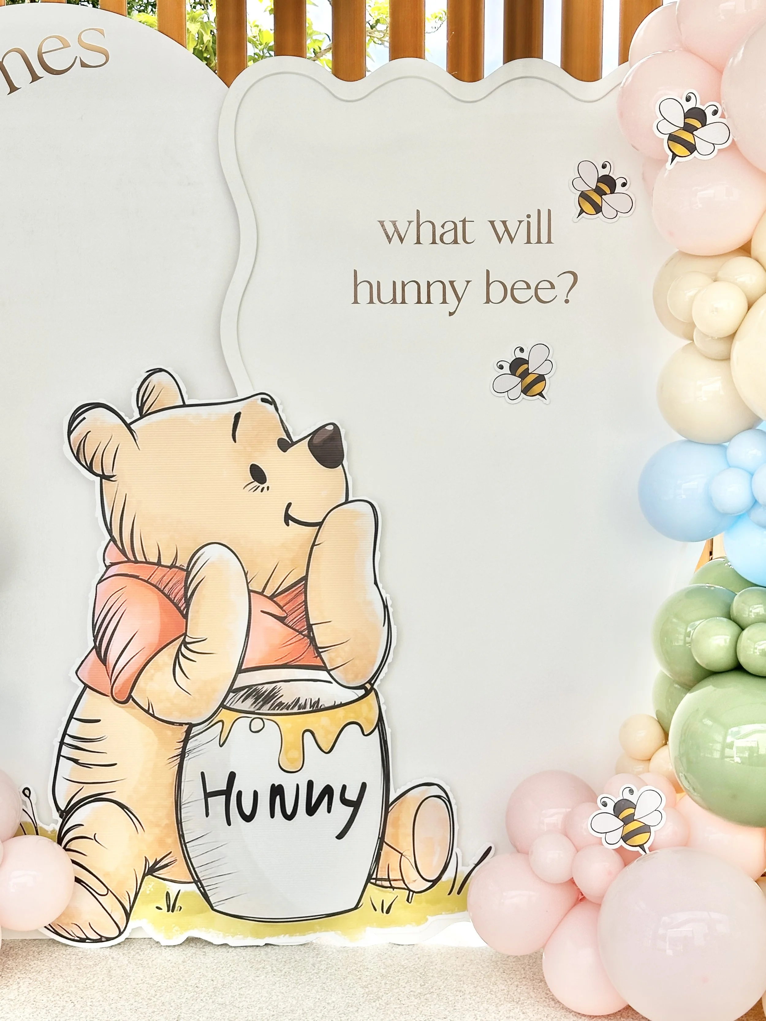 Winnie the Pooh party prop