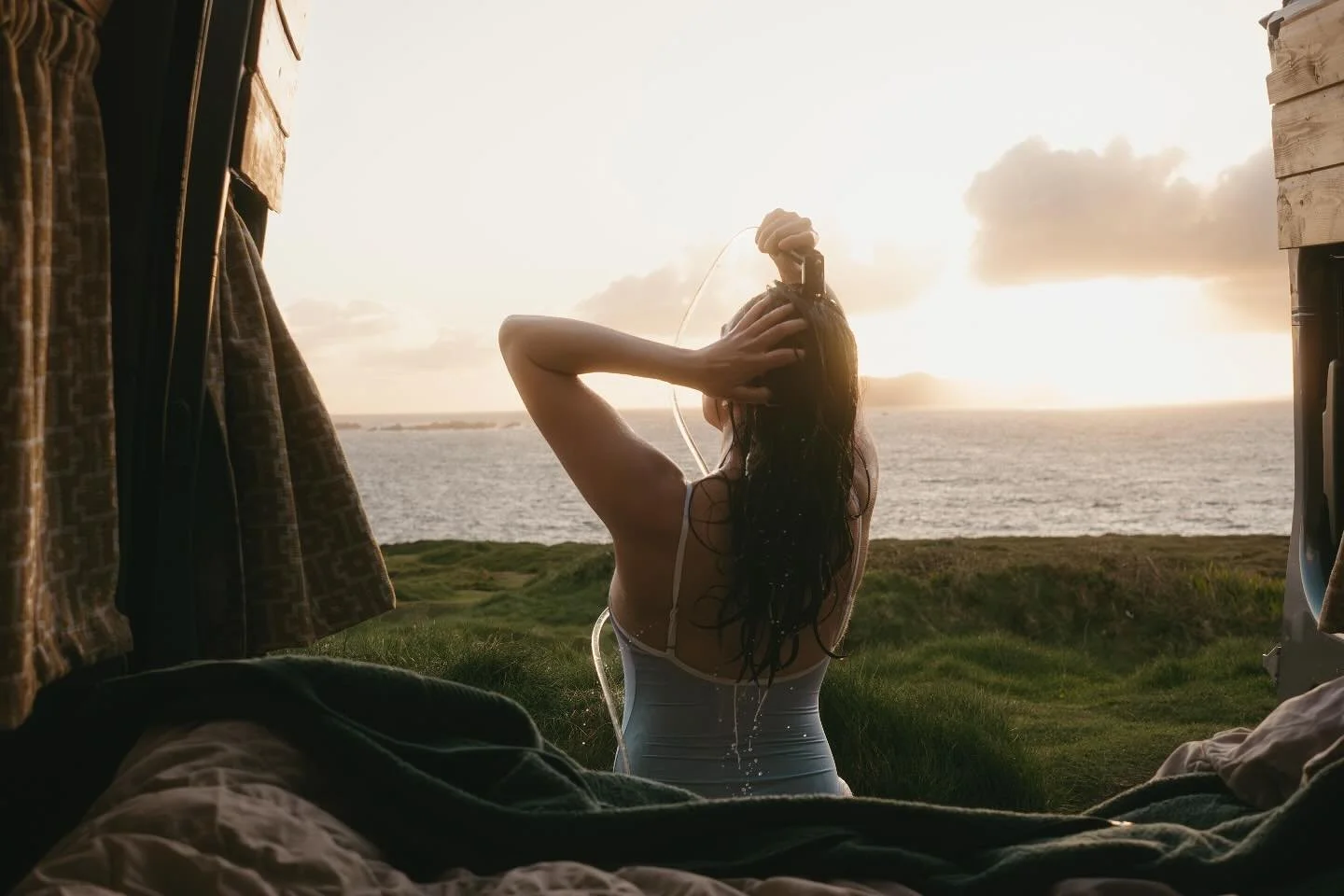 Locked myself out of the van right after this

#travelireland #wildatlanticwaykerry #wildatlanticway #vantrip #vanlife #ireland🇮🇪 #dunquinpier