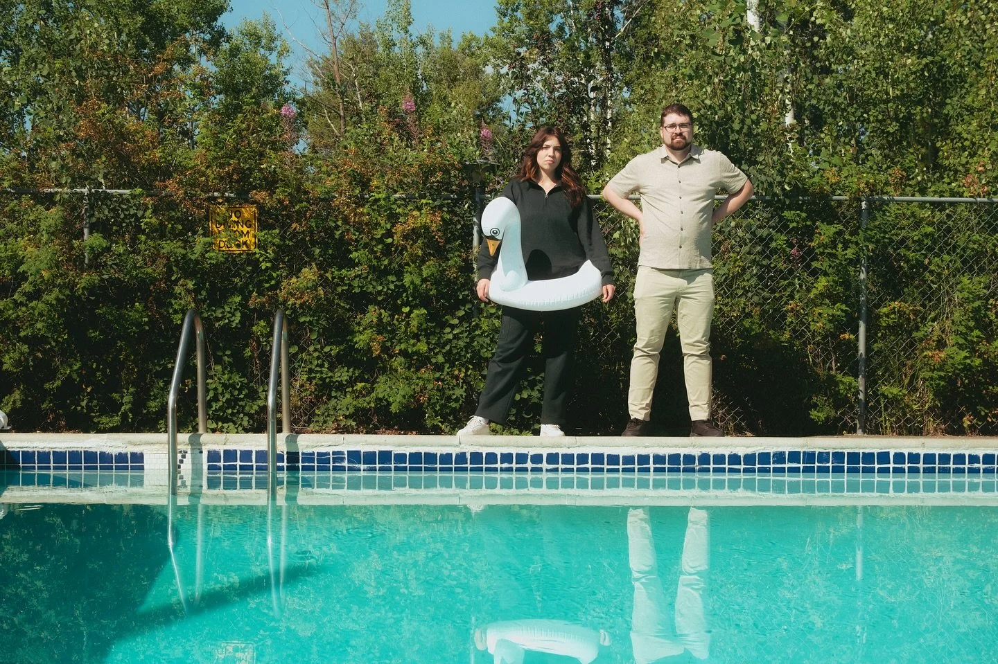 We drip professionalism 
#bcphotographers #coupleswhoworktogethercrytogether
#corporateheadshot #travelbc