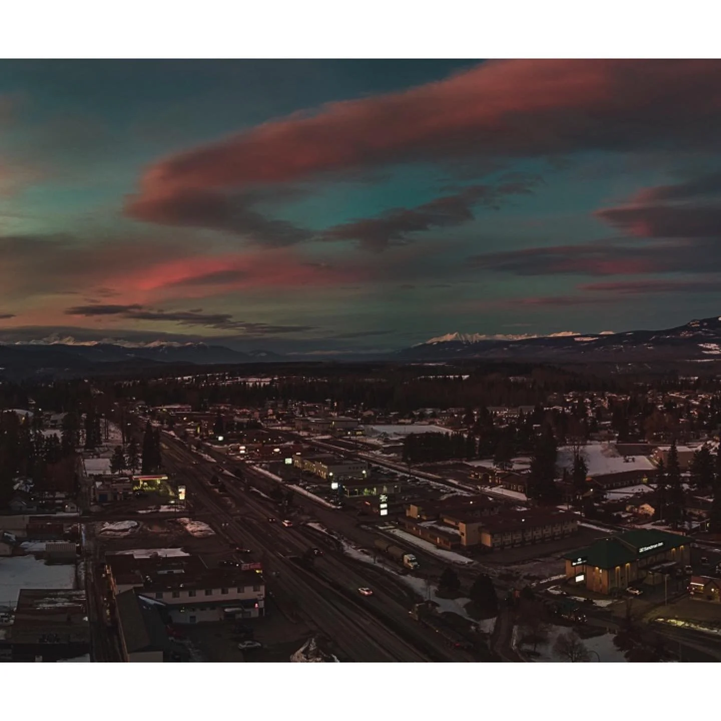 First post on this account, and it&rsquo;s a selfie! 
3/3

&bull;
&bull;
&bull;
&bull;
&bull;
#canada #dji #smalltown #toronto #drone #photography #travel #nature #explorecanada #love #travelphotography #summer #ontario #photooftheday #beautiful #sun