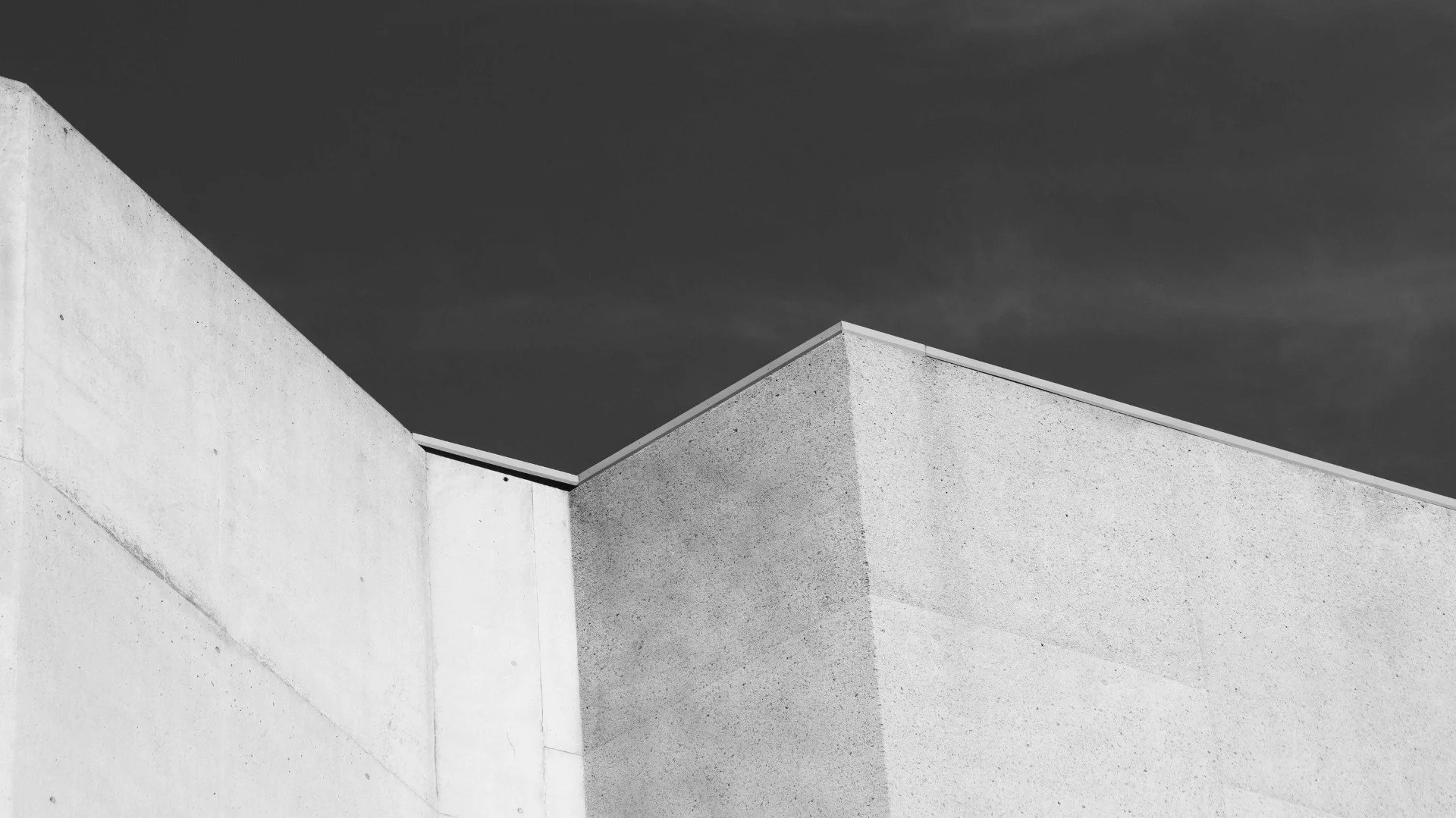 Monument to the Soulless II   2021   Inkjet print   24 cm x 42 cm 