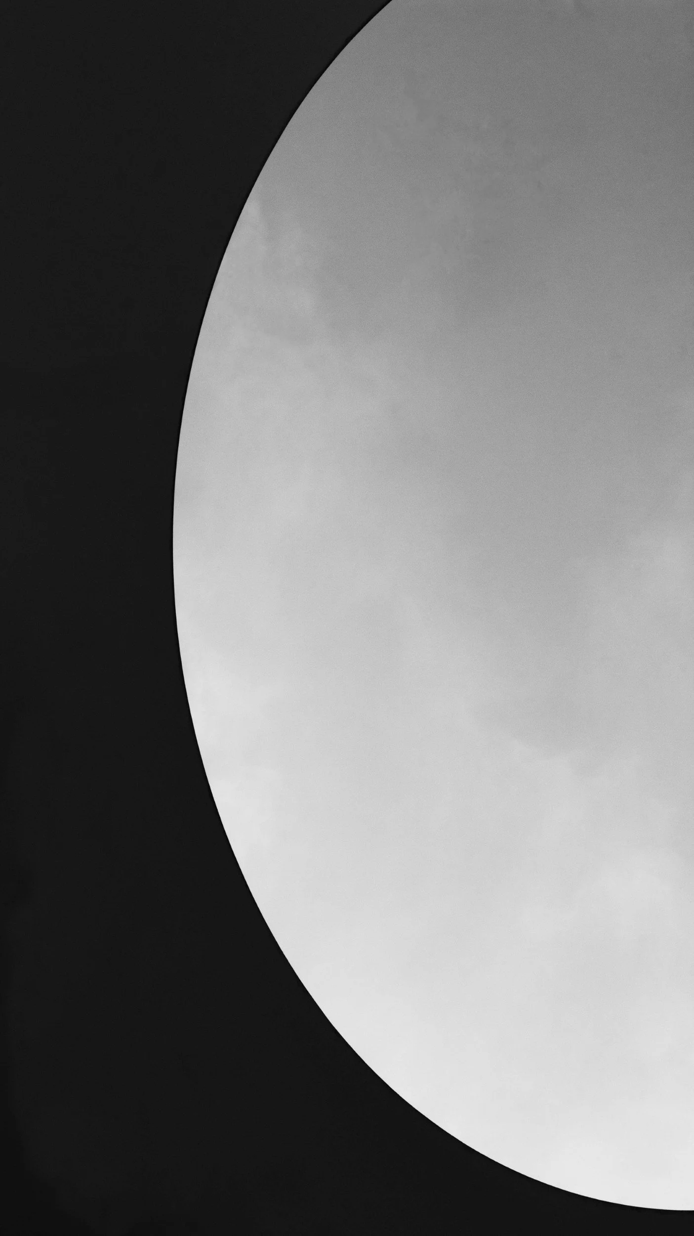 Monument to the Soulless I  2021   Inkjet print  42 cm x 24 cm