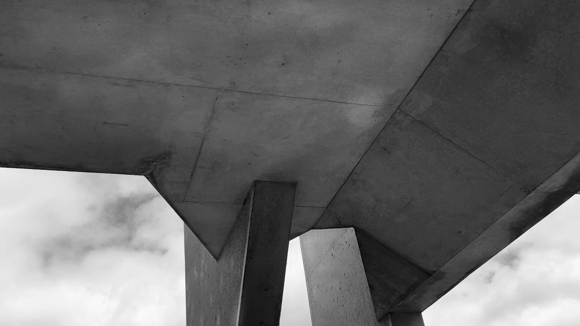 Monument to the Soulless VI   2021   Inkjet print   24 cm x 42 cm 