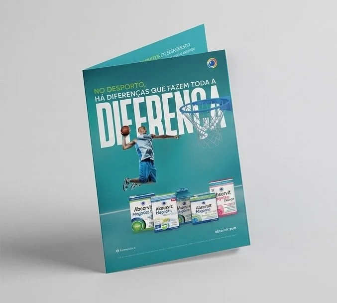 A promotional poster featuring a young boy dunking a basketball into a hoop, with text in Portuguese about the benefits of sports and supplements below.