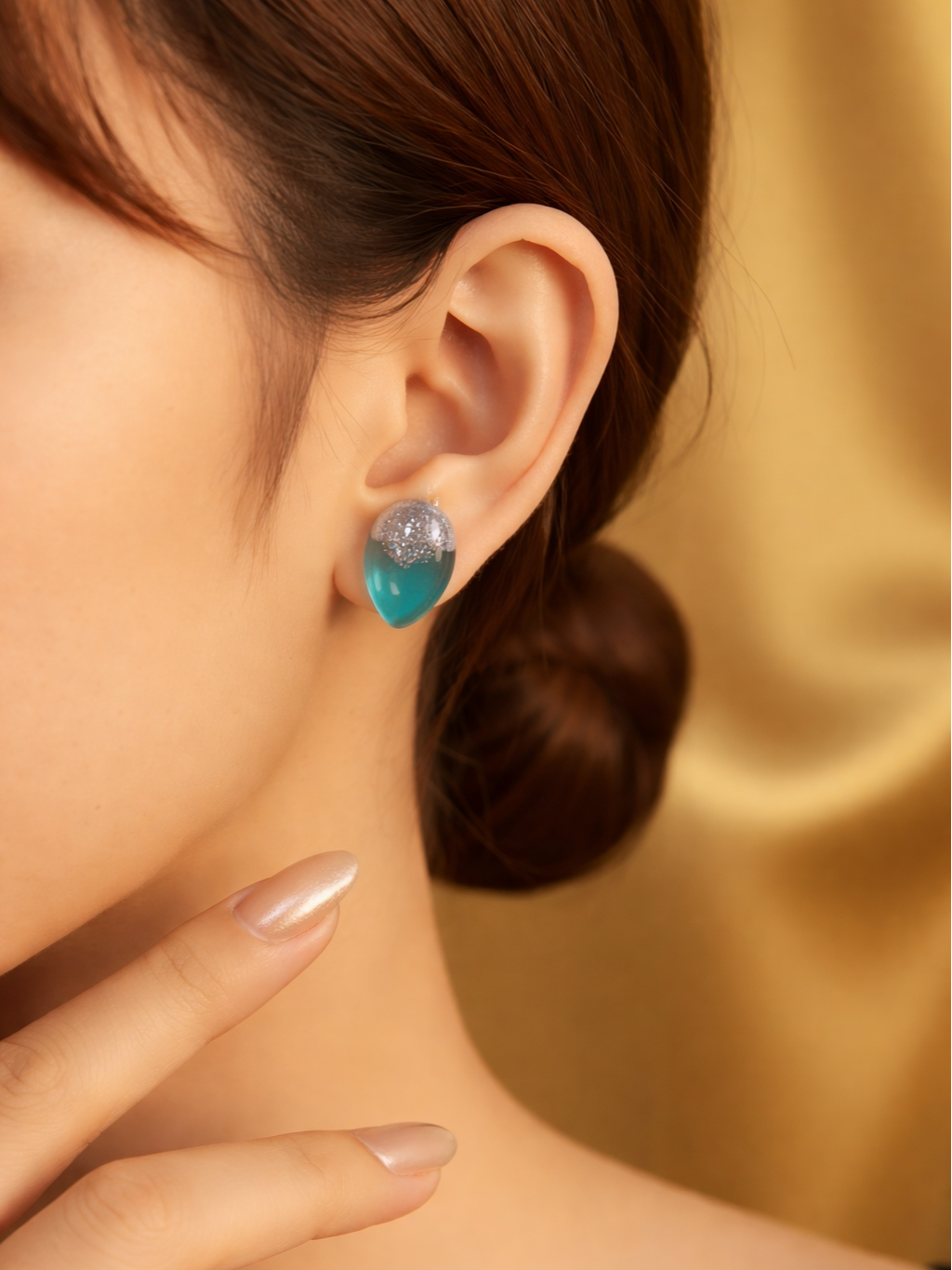 Ocean Glow Teardrop Stud Earrings