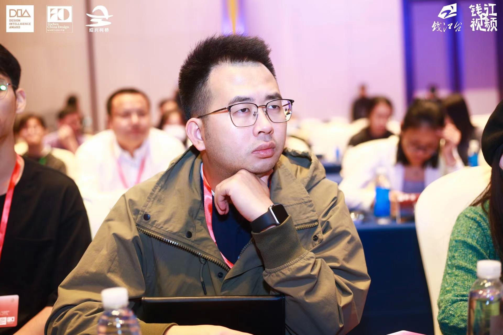 James receiving major international design award in DIA