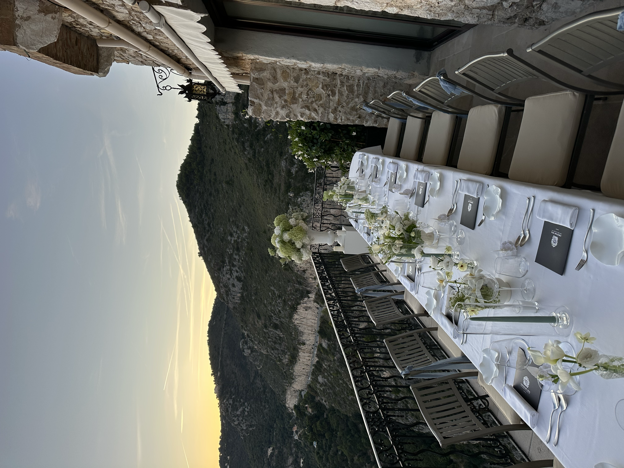 Sunset dinner for wedding