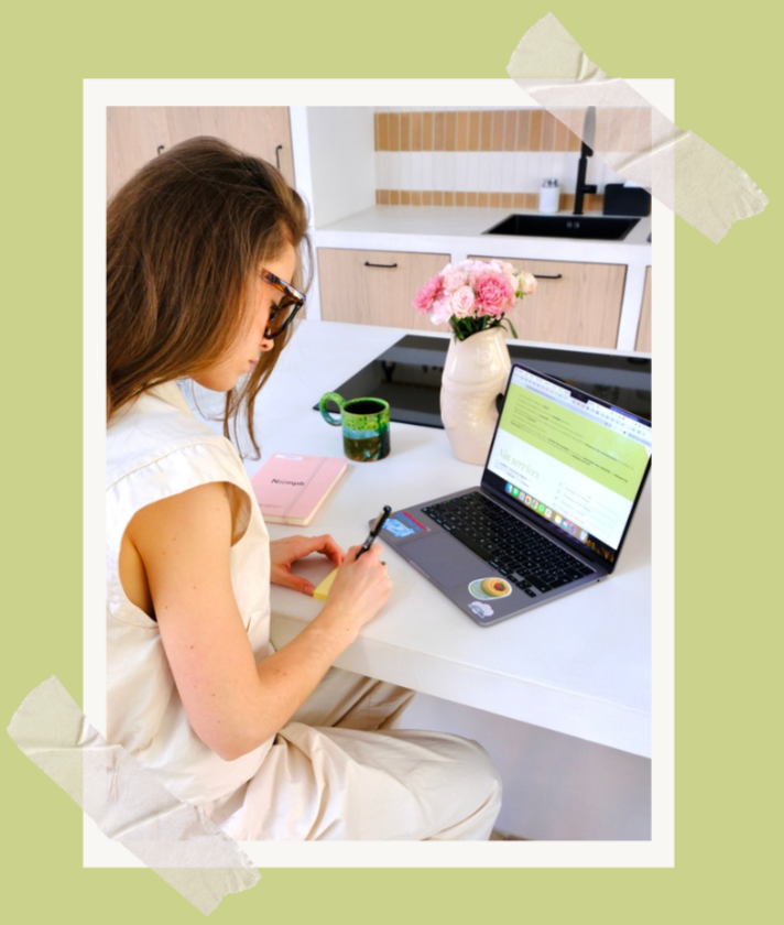 Univers créatif et stratégique de l’agence Veya spécialisée dans la visibilité des marques du bien-être.