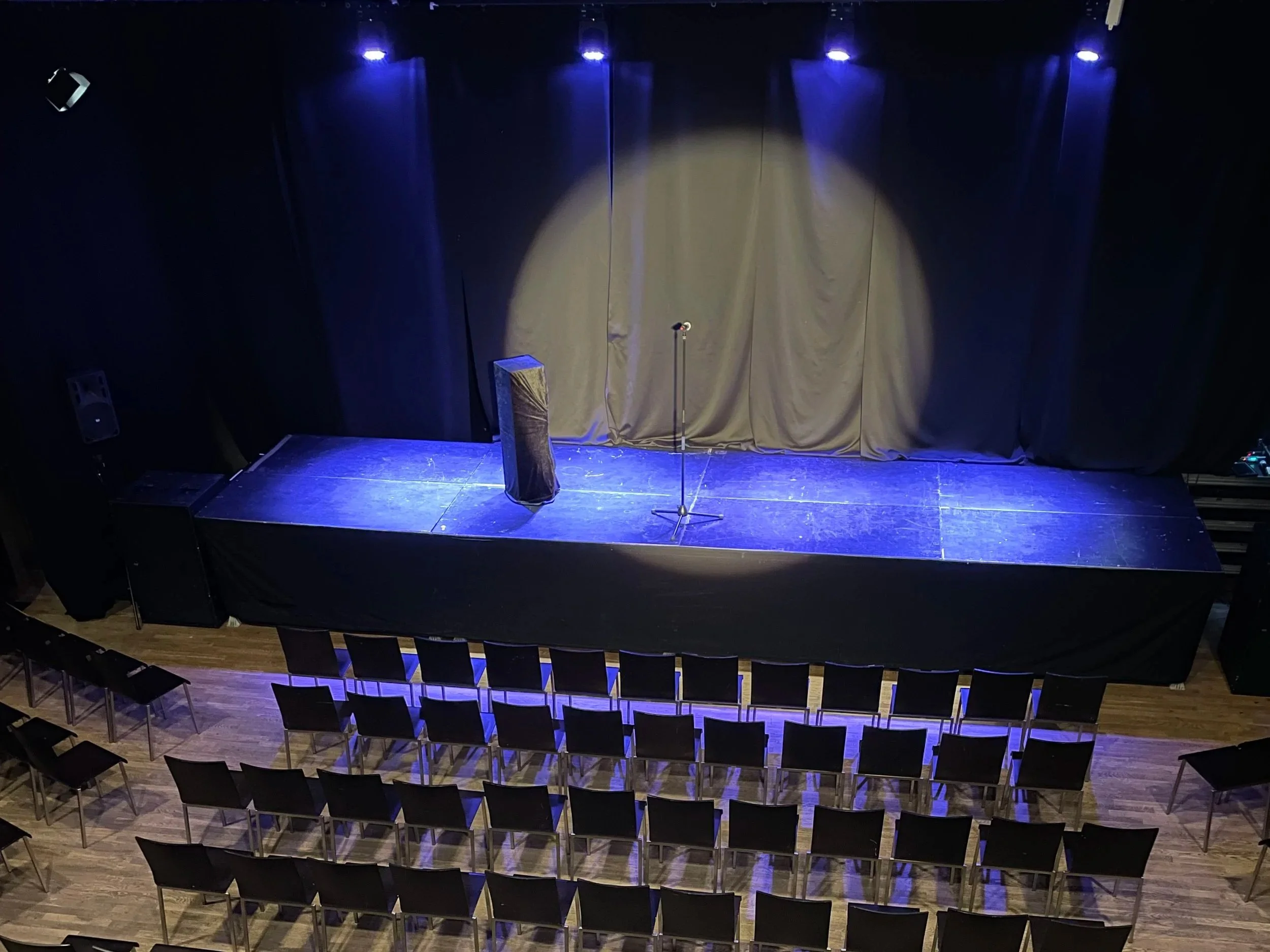 Edinborgarsalur, aðalsalur Edinborgarhússins