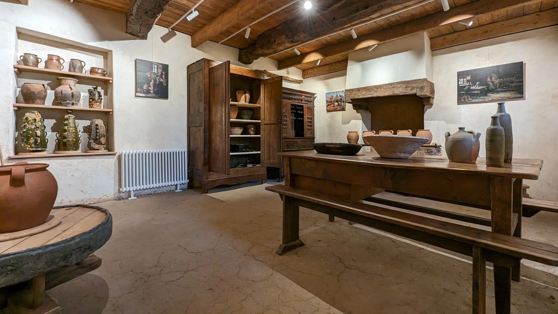 Musée des arts populaires - Maison des potiers - Pabu (22)