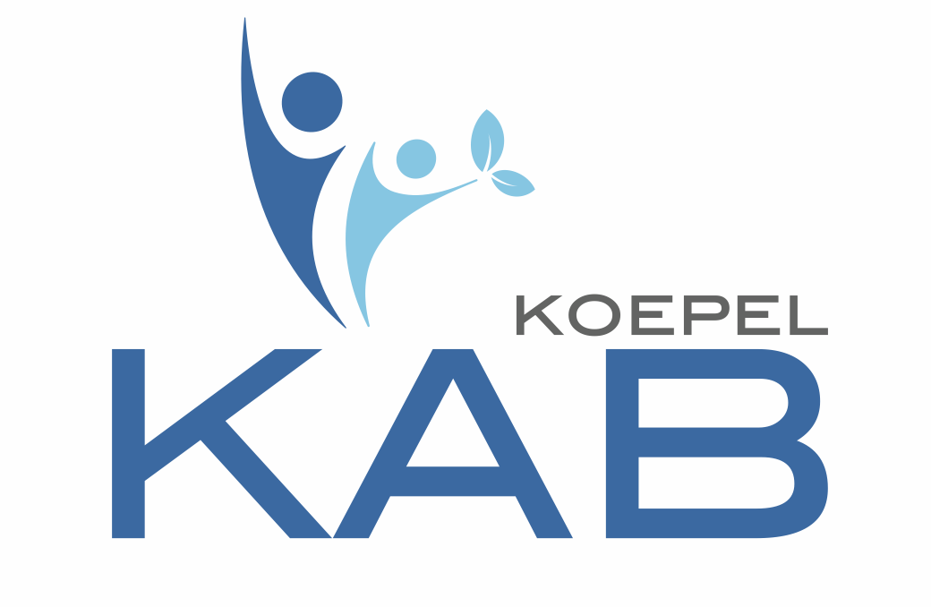 Logo met abstracte humanoïde figuren en bladeren, tekst 'KOEPEL KAB'.