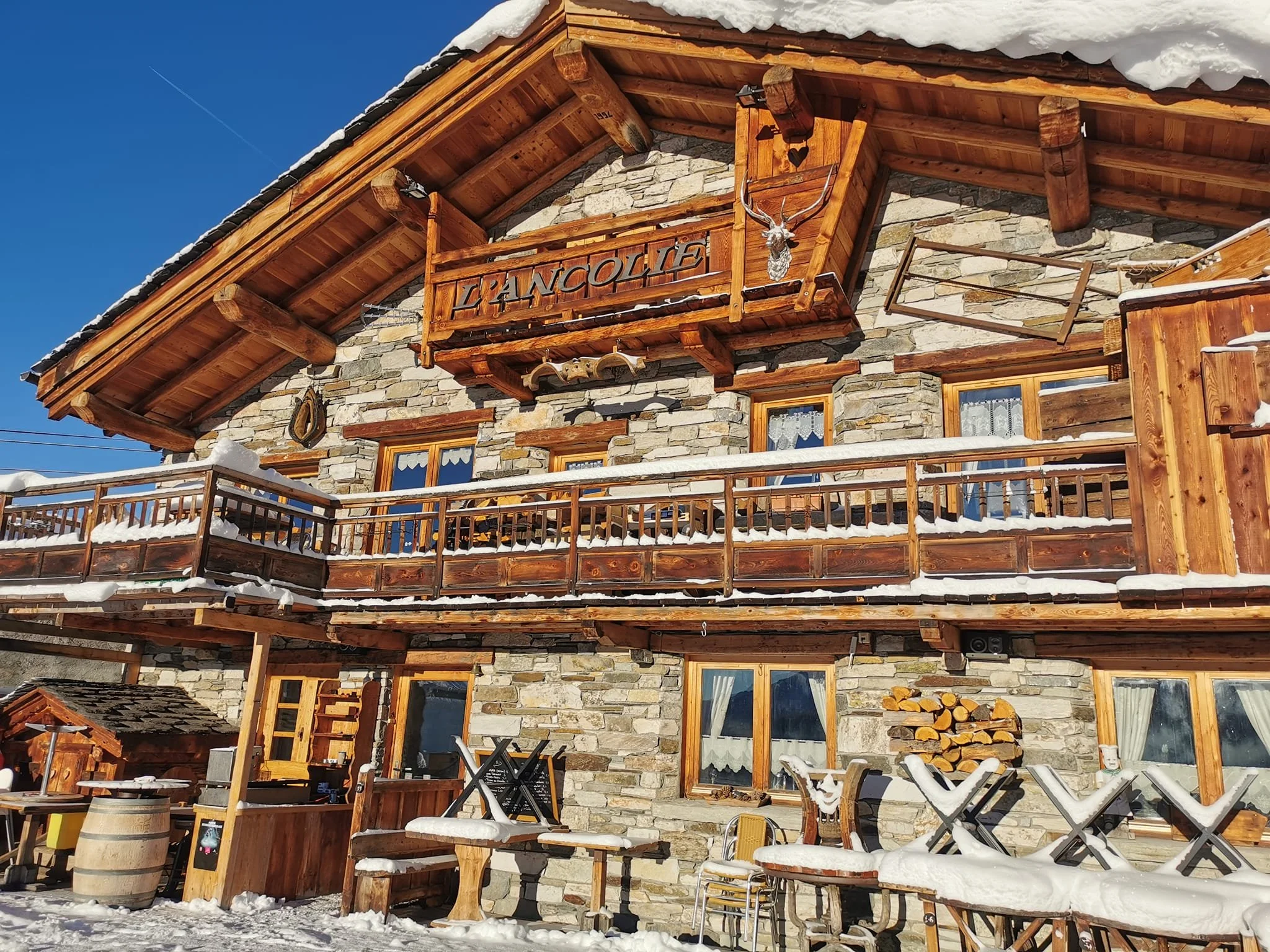 Restaurant L&rsquo;Ancolie, La Rosi&egrave;re.

A wonderfully cosy spot for fondue after a day on the slopes. The restaurant itself was built log by log by the owner, which gives the space such warmth and authenticity &mdash; the perfect setting for 