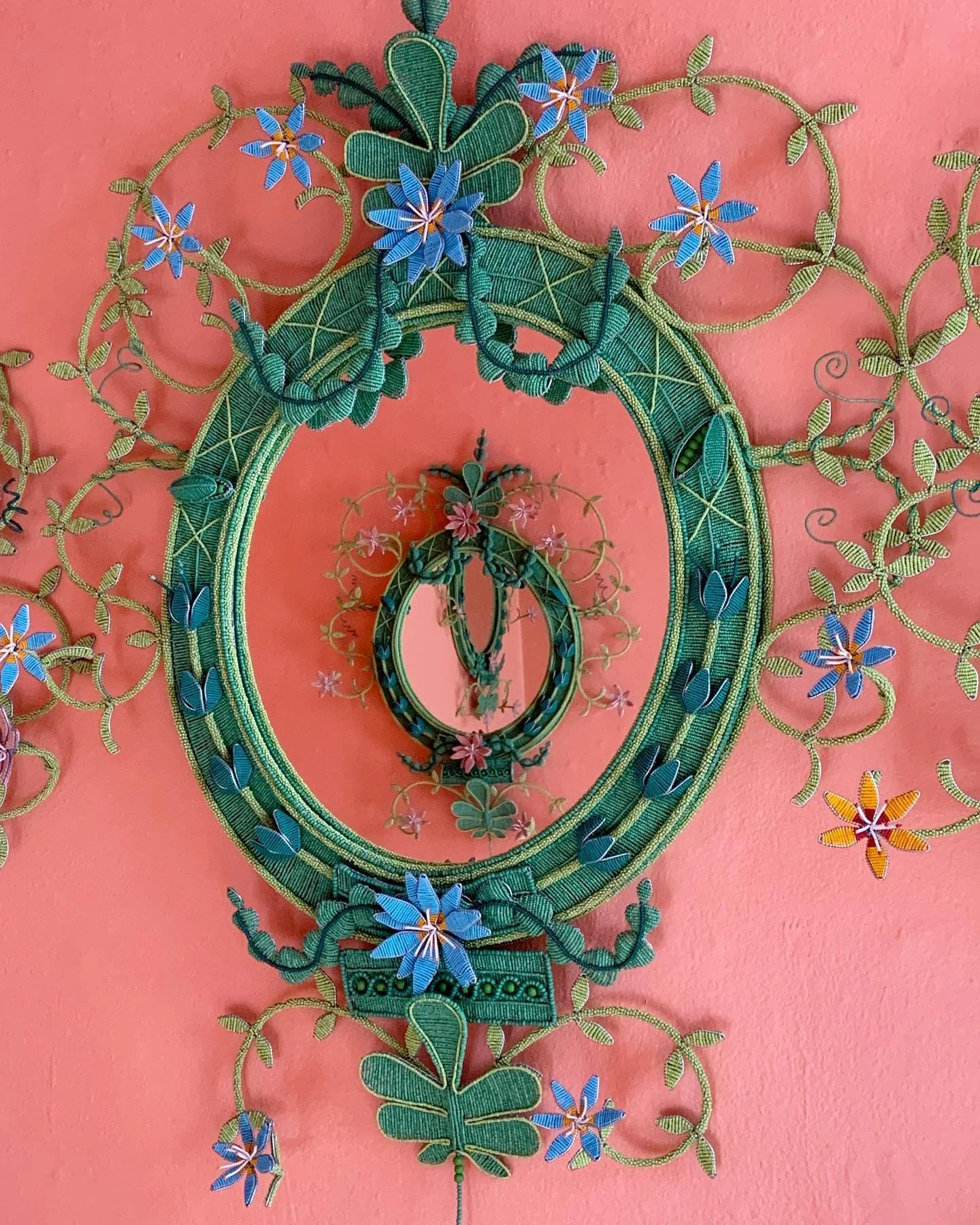 Spectacular mirrors by George Magaso ✨

Made from thousands of tiny glass beads, each mirror is entirely handcrafted &mdash; every piece with its own unique identity and charm.

Beautifully designed by @chandlerhousect and brought to life by the extr