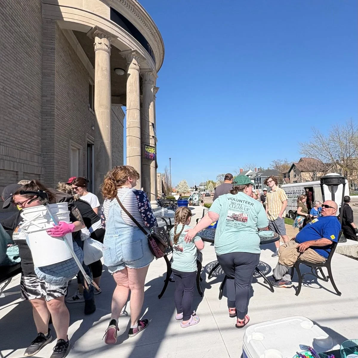 Frictionless operations make big turnouts look easy. Outside The Corner in Muskegon, MI, Avia Pervia directed the on-site volunteer staging, registration workflows, and gear distribution to smoothly mobilize 75+ community members and corporate teams 