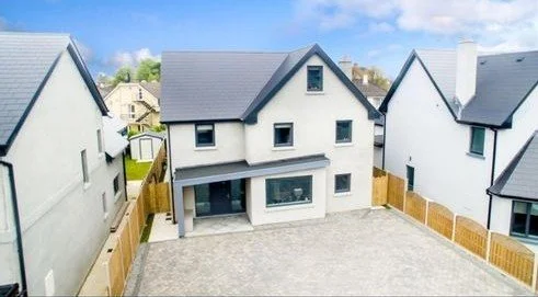 Modern, Central Killarney House