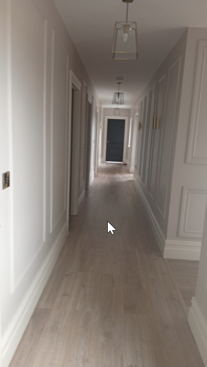 hallway_to_bedrooms.png