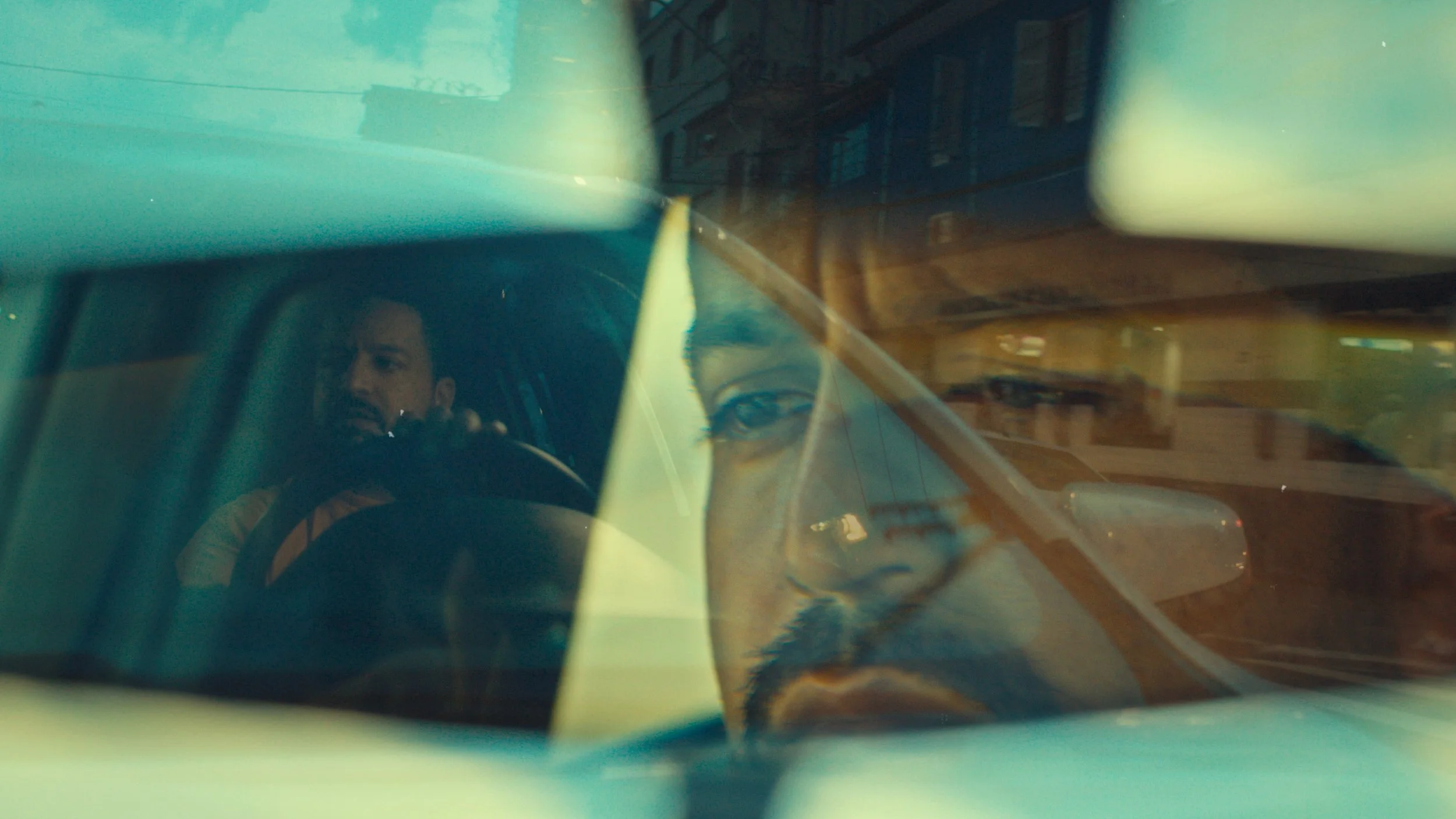 TRAVESSIASDESIGUAIS_STILLFRAME_EP03_02.jpg
