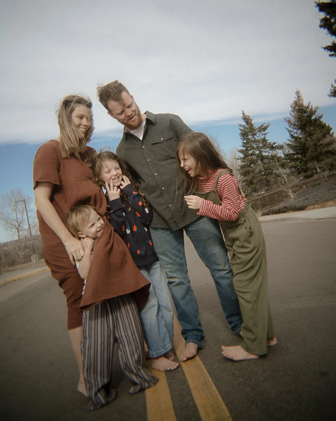 Denver maternity photographer specializing in intimate, emotional and natural light motherhood sessions. Timeless, nostalgic photography for expecting mothers and families.
