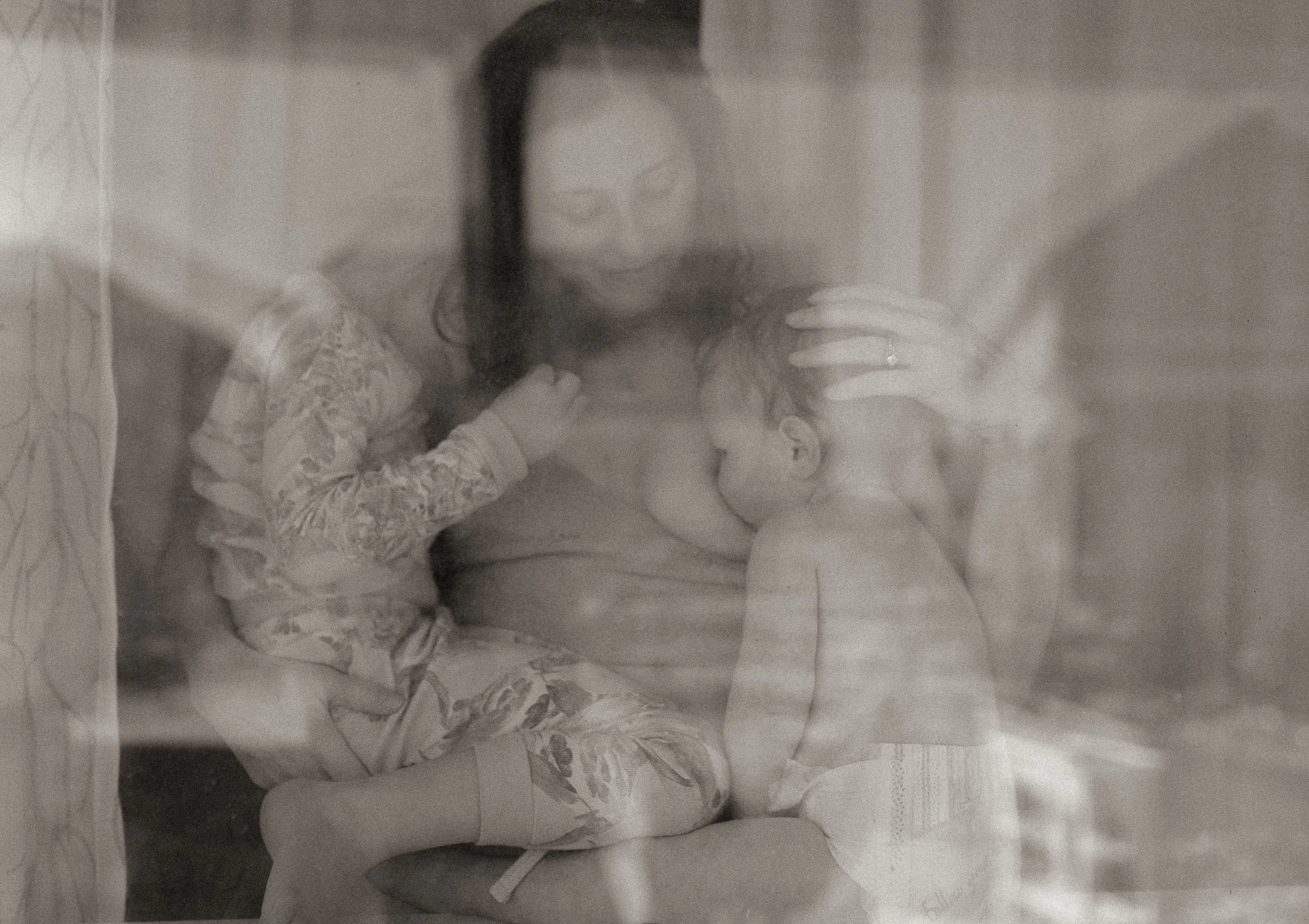 mother and child emotional connection captured by Denver photographer
