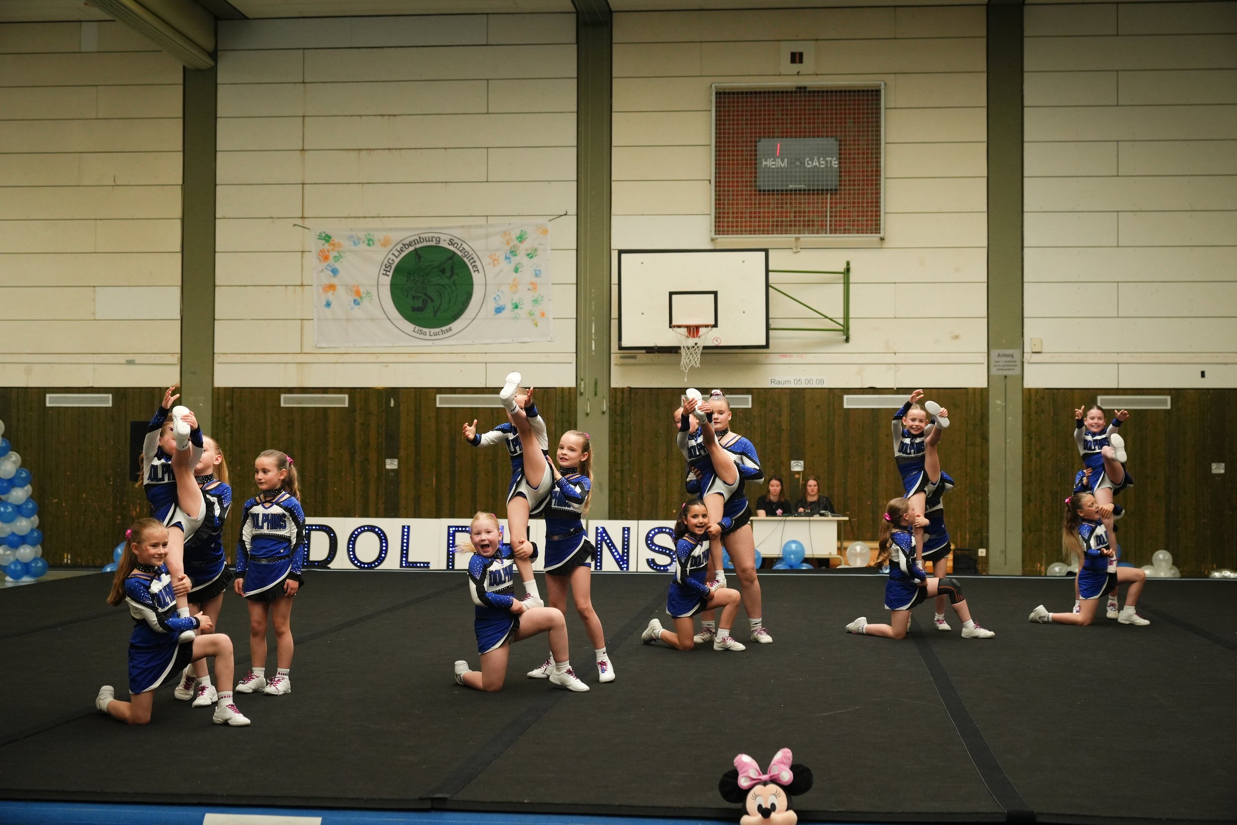 Dolphins (396 of 885).jpg
