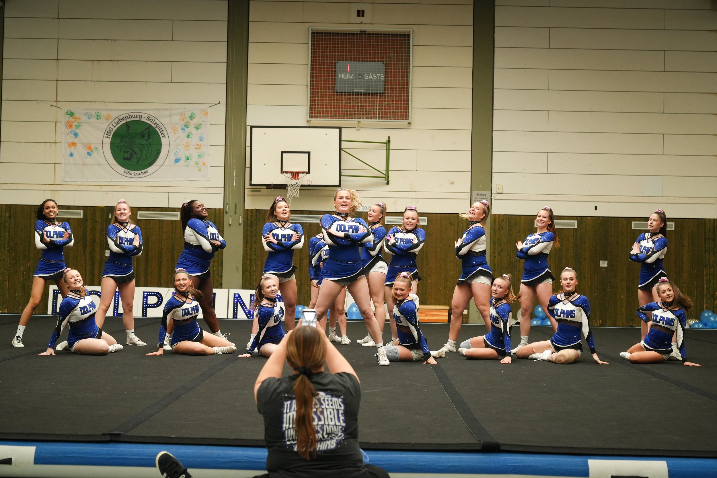Dolphins (757 of 885).jpg